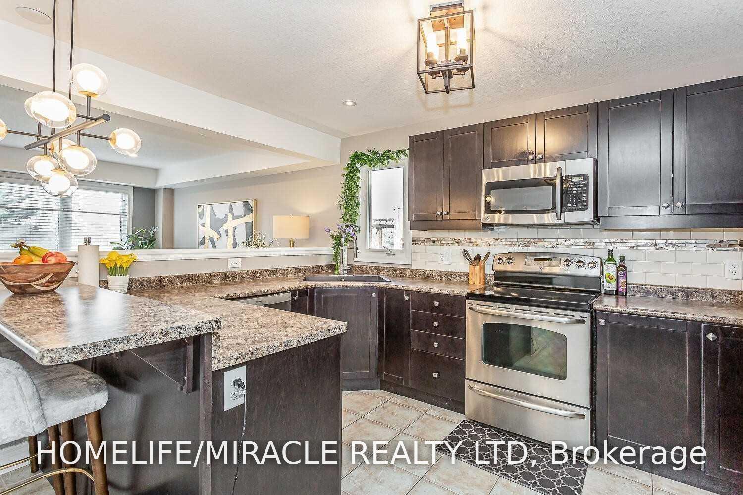 Photo 13 of 944 Dunblane Court, Kitchener, Huron Park — HOMEH