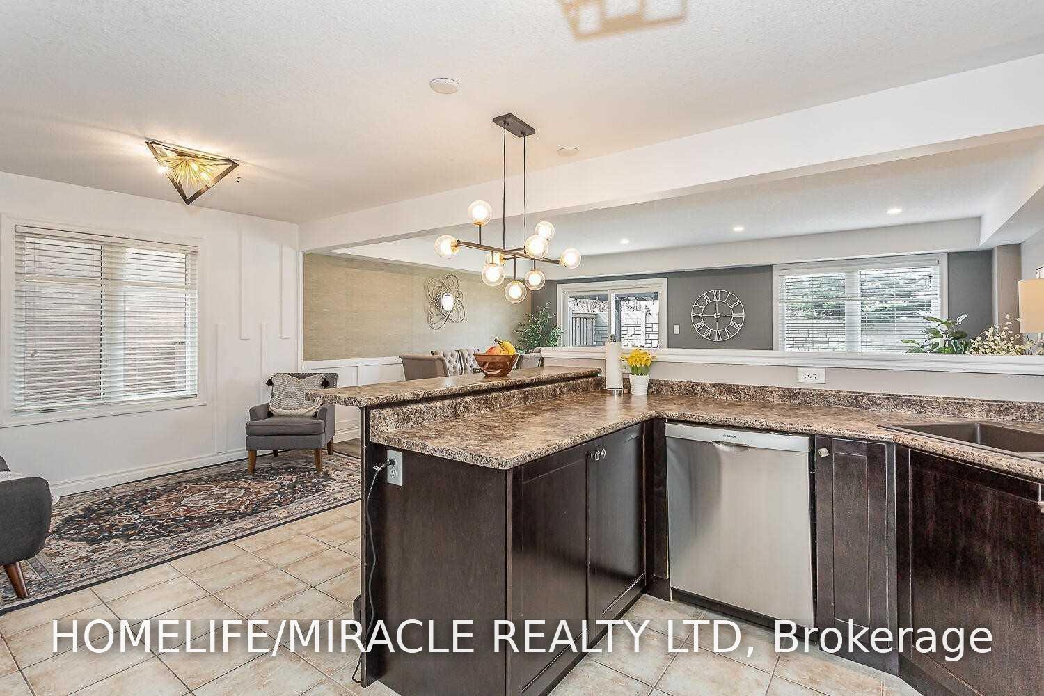 Photo 14 of 944 Dunblane Court, Kitchener, Huron Park — HOMEH