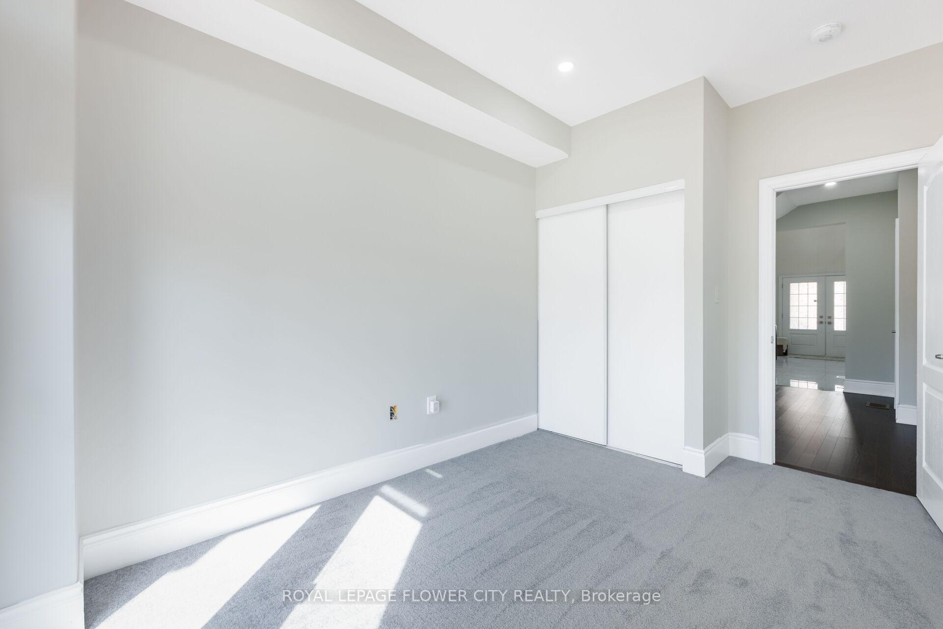 Photo 15 of 62 Foxsparrow Road, Brampton, Sandringham-Wellington North — HOMEH