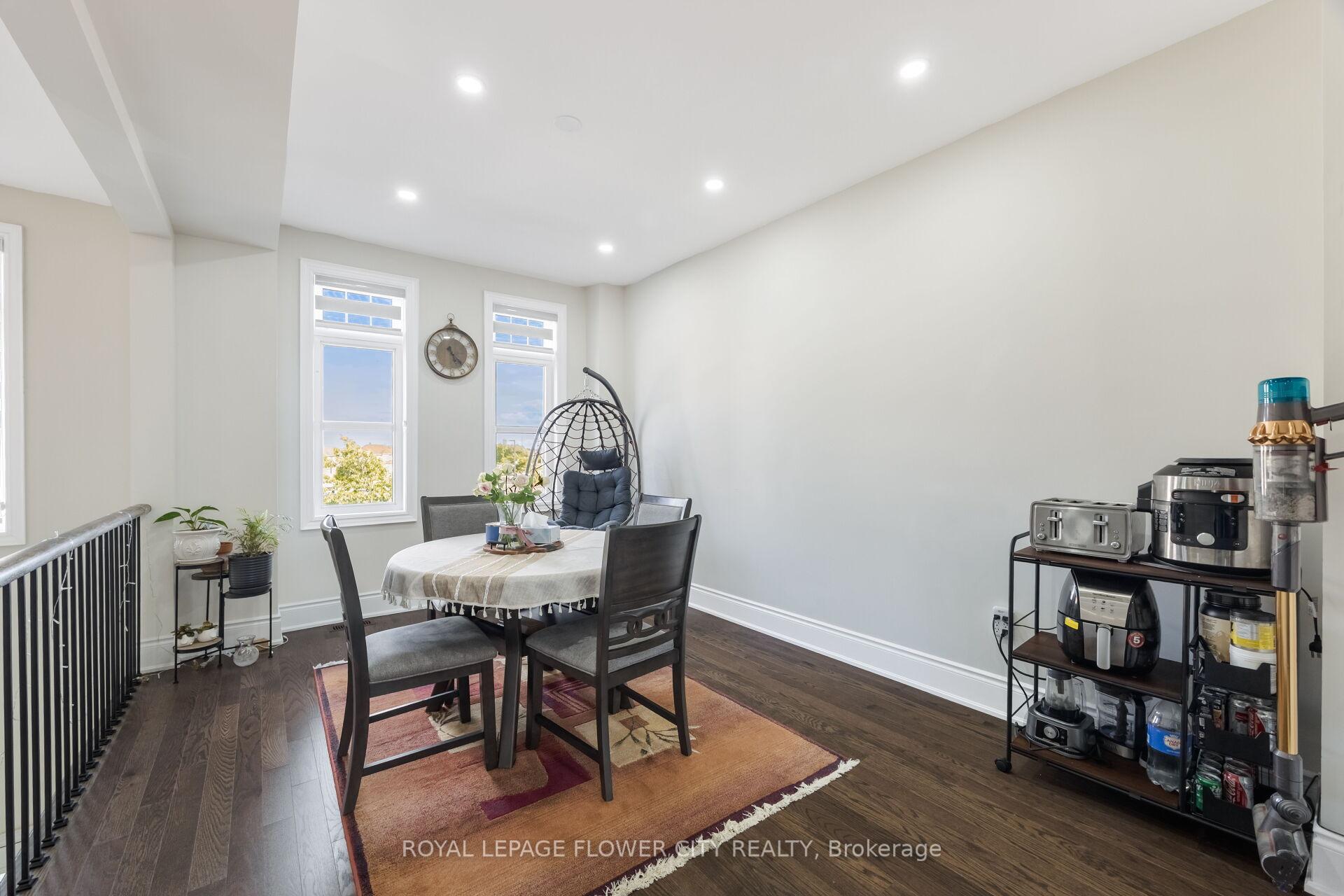 Photo 29 of 62 Foxsparrow Road, Brampton, Sandringham-Wellington North — HOMEH