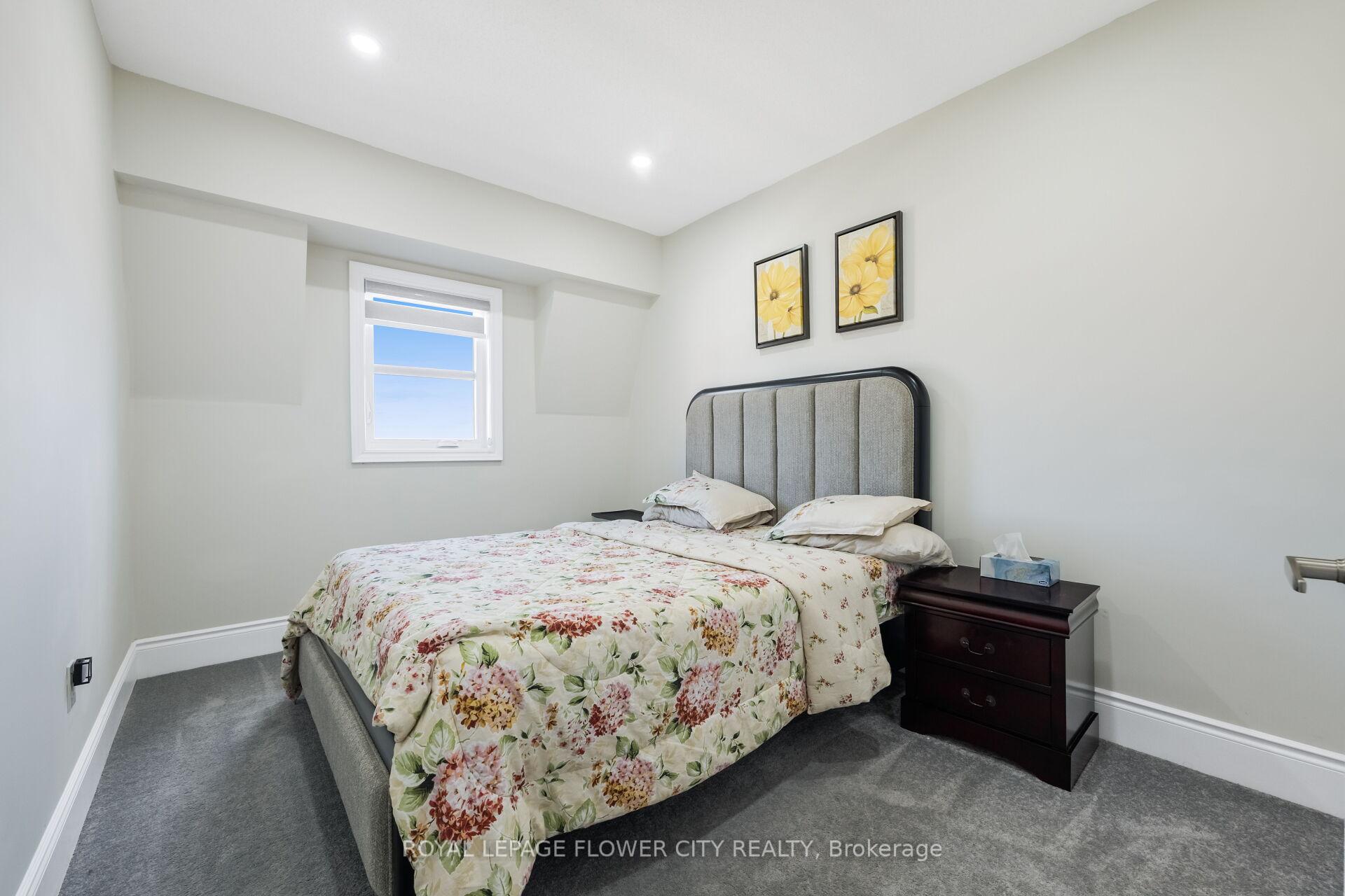 Photo 38 of 62 Foxsparrow Road, Brampton, Sandringham-Wellington North — HOMEH