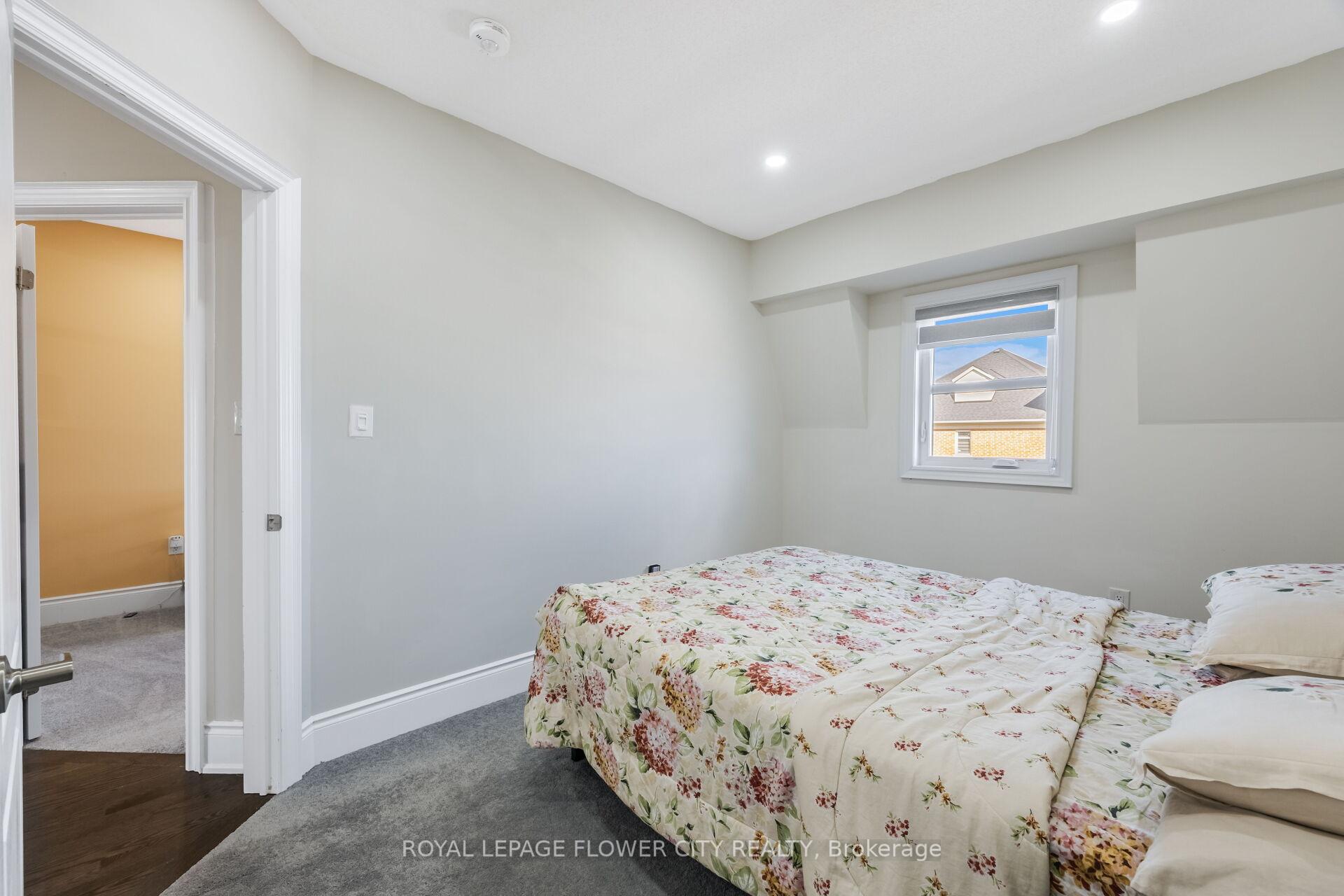 Photo 39 of 62 Foxsparrow Road, Brampton, Sandringham-Wellington North — HOMEH