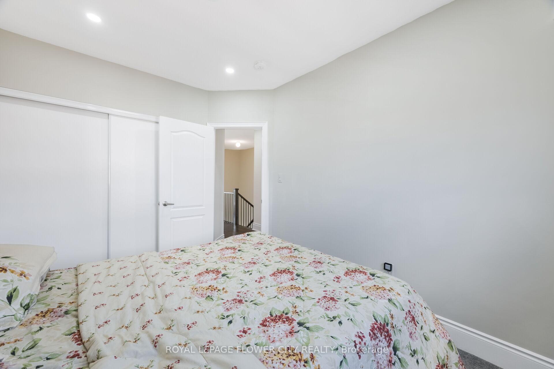 Photo 40 of 62 Foxsparrow Road, Brampton, Sandringham-Wellington North — HOMEH
