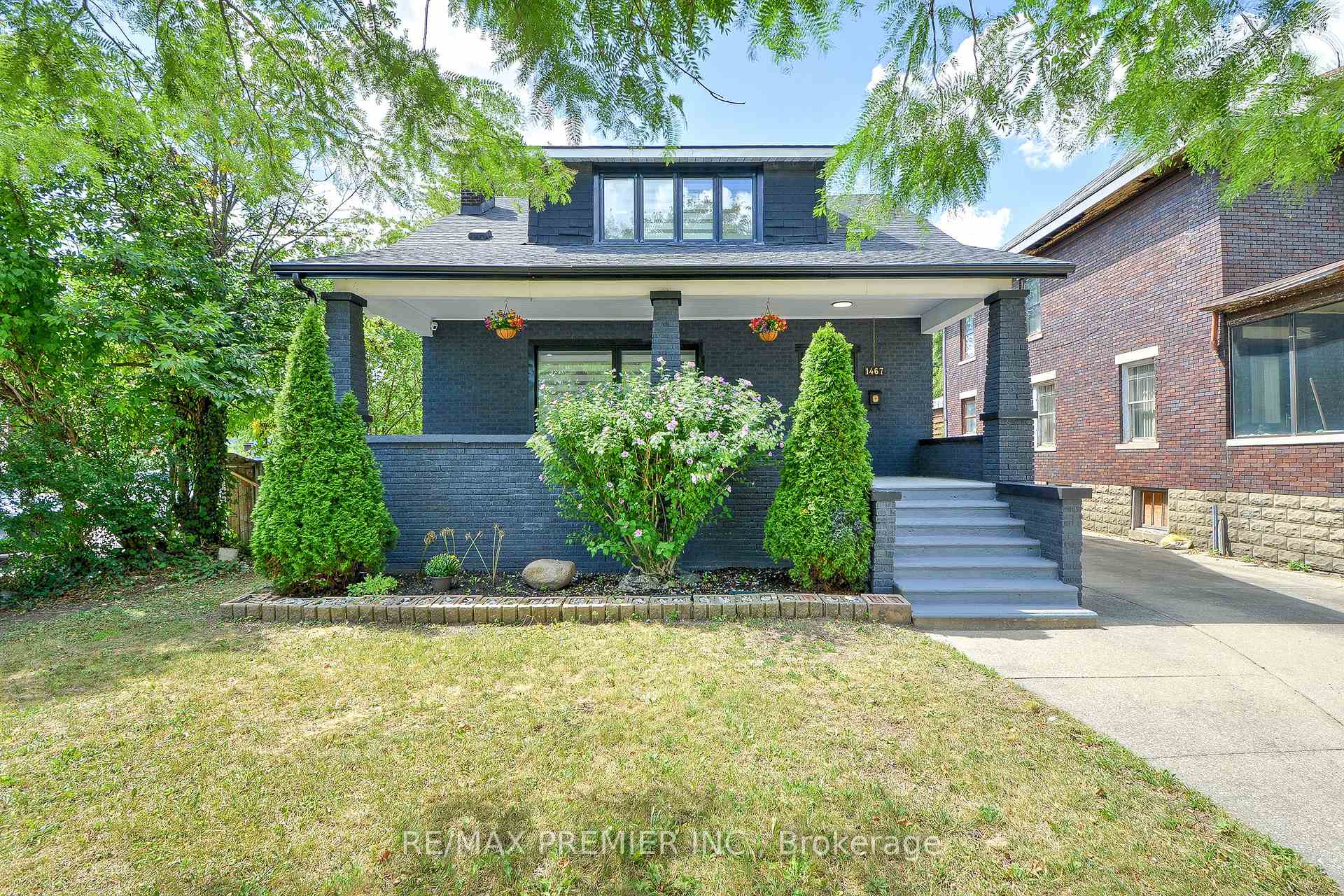 Photo 2 of 1467 Ouellette Avenue, Windsor — HOMEH