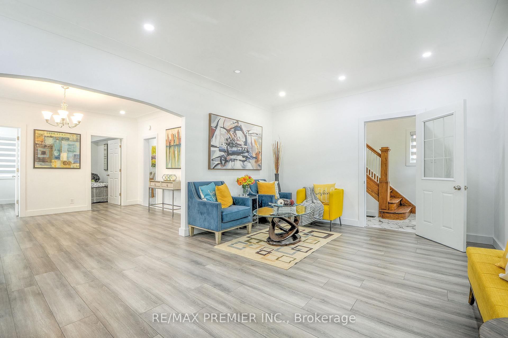 Photo 10 of 1467 Ouellette Avenue, Windsor — HOMEH