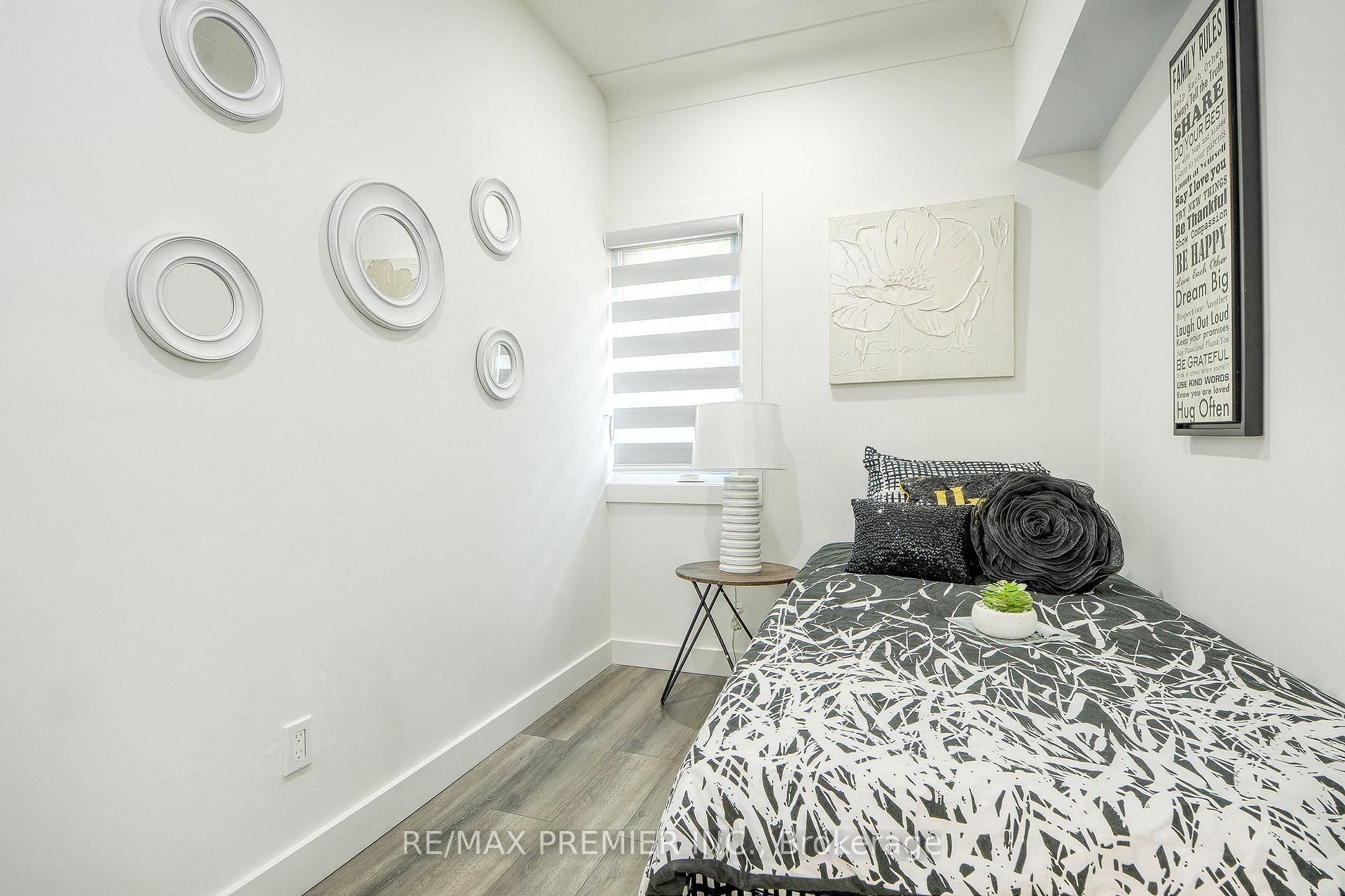 Photo 16 of 1467 Ouellette Avenue, Windsor — HOMEH