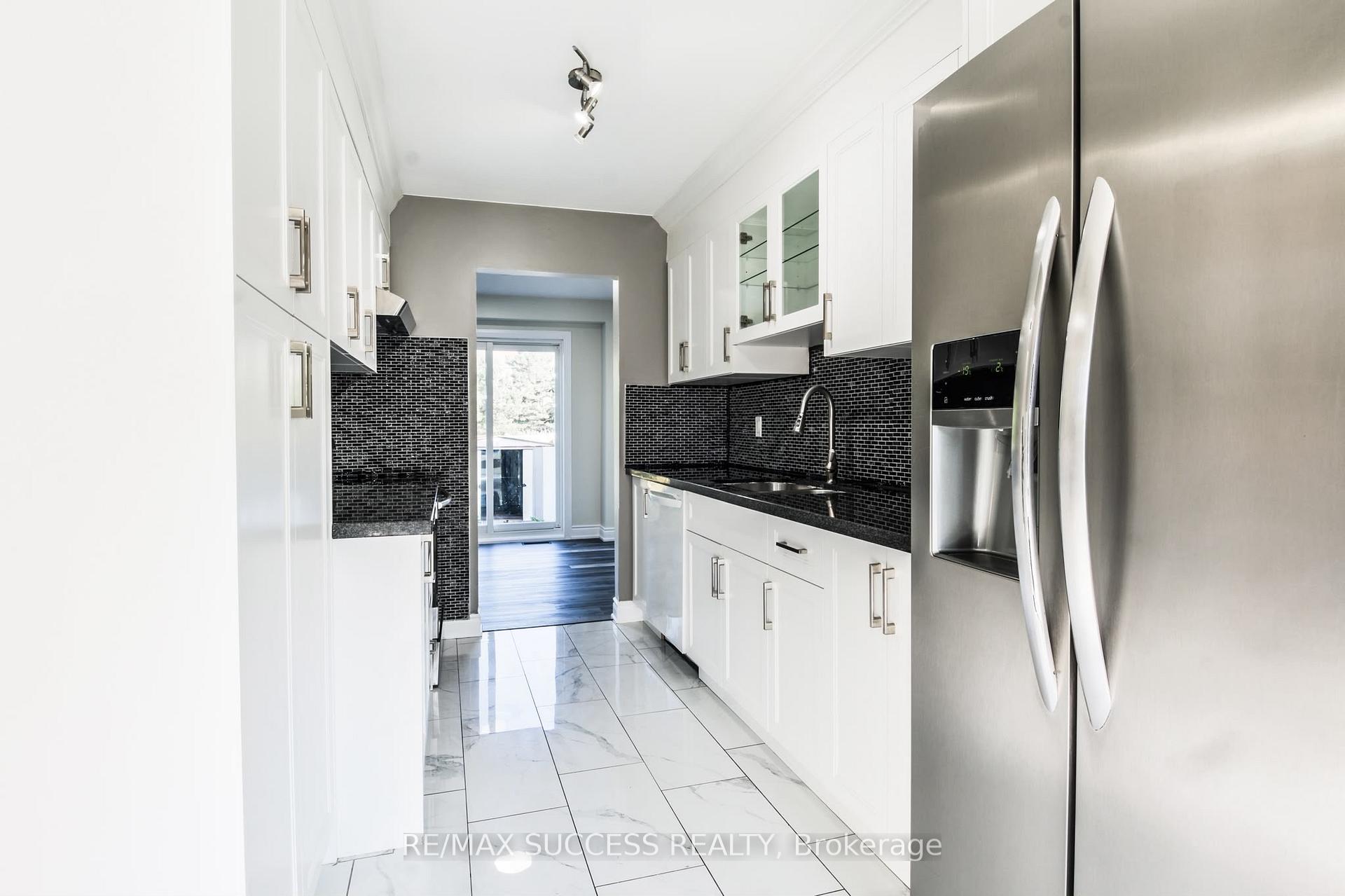 Photo 22 of 26 Tomahawk Dr, Main, Grimsby, Grimsby East — HOMEH