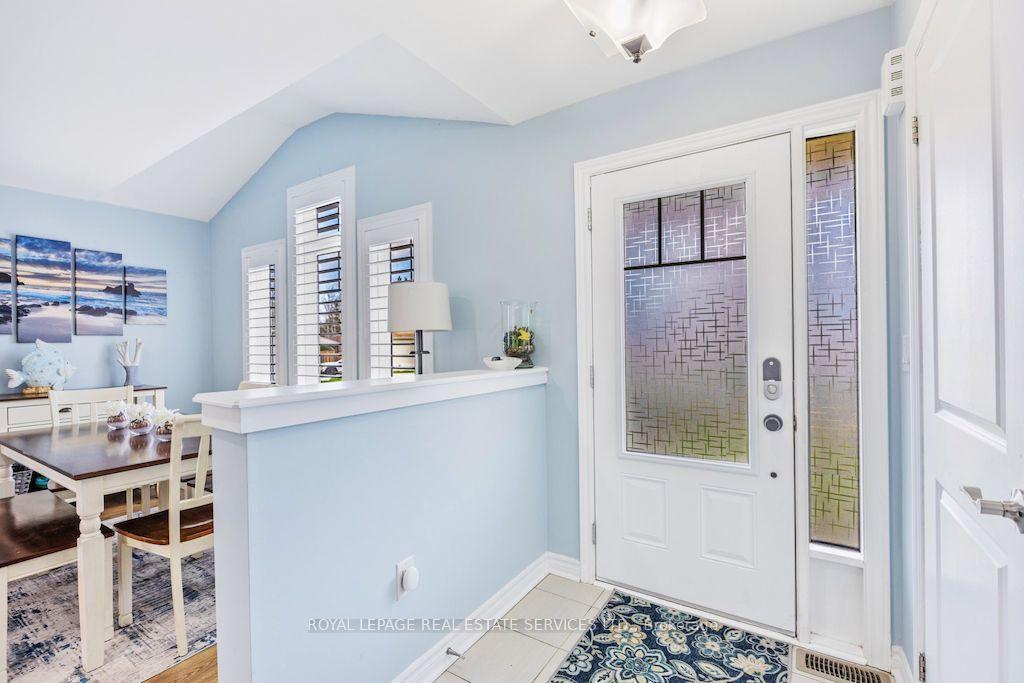 Photo 6 of 74 Robert Street S, Wasaga Beach — HOMEH