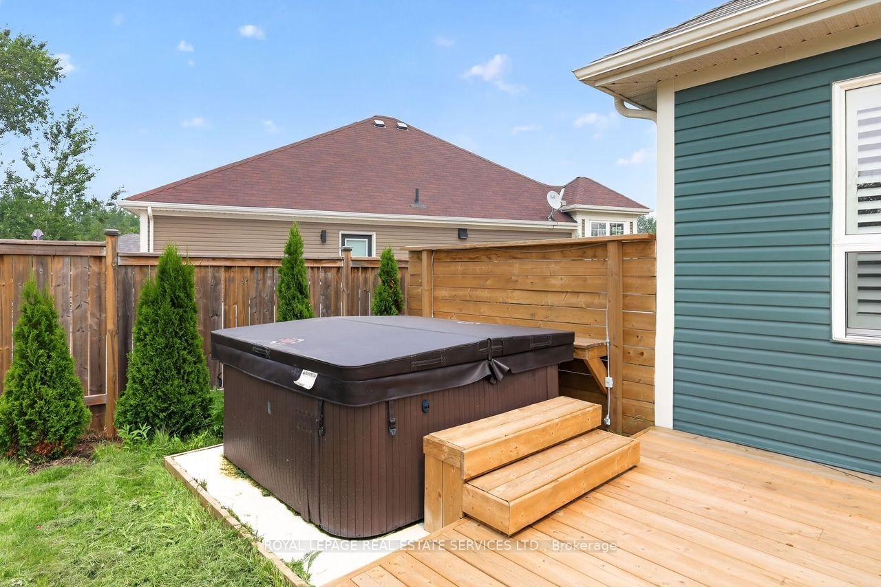 Photo 32 of 74 Robert Street S, Wasaga Beach — HOMEH