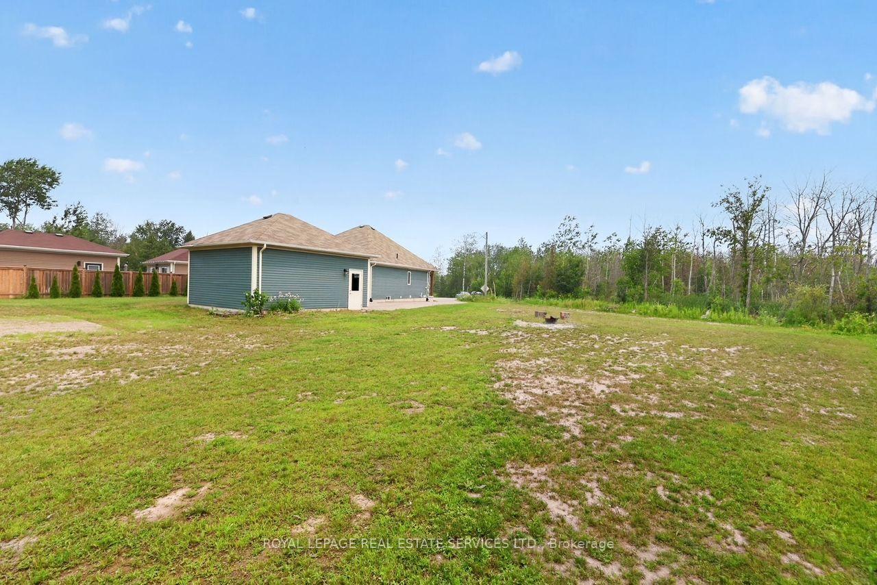 Photo 33 of 74 Robert Street S, Wasaga Beach — HOMEH