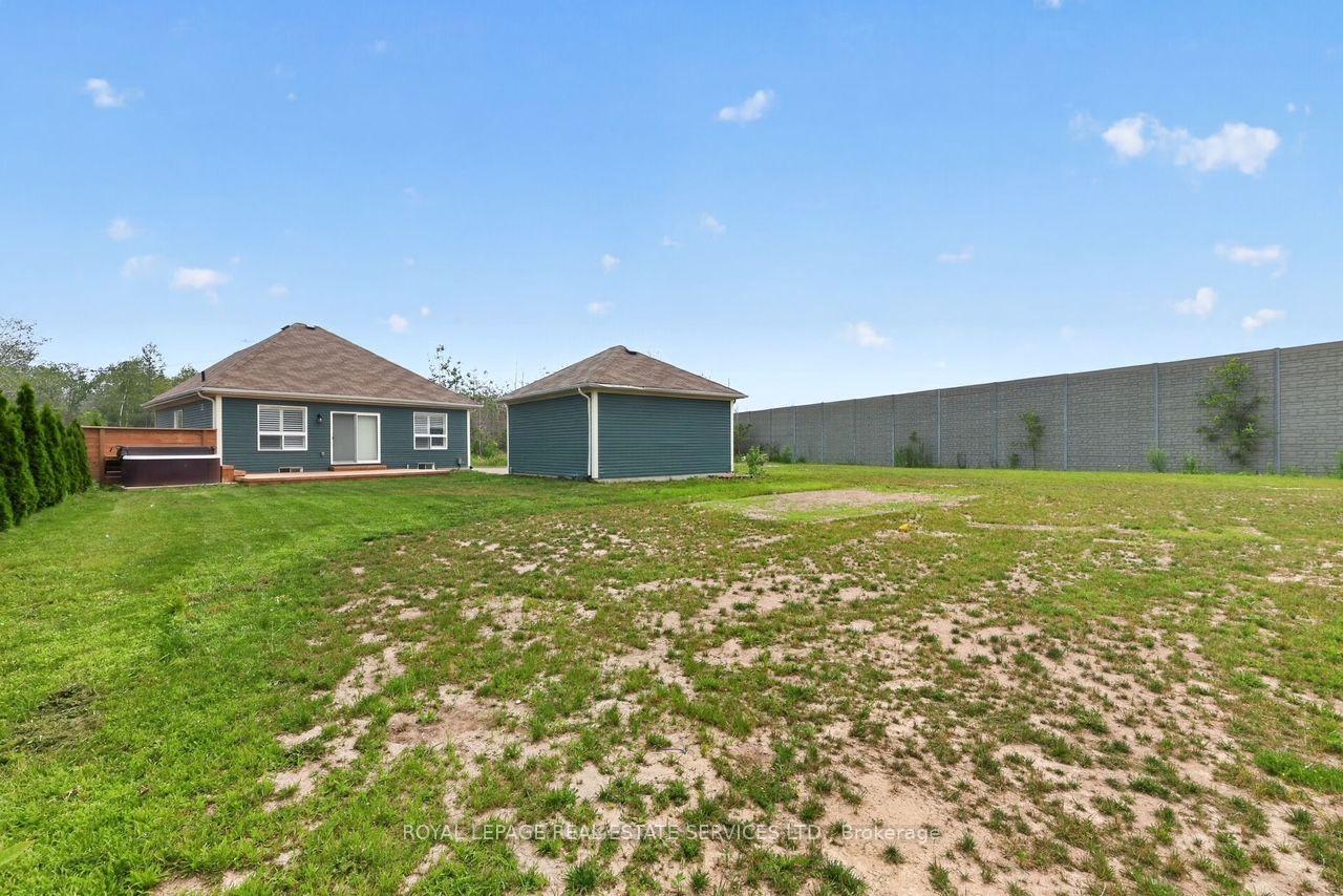 Photo 35 of 74 Robert Street S, Wasaga Beach — HOMEH