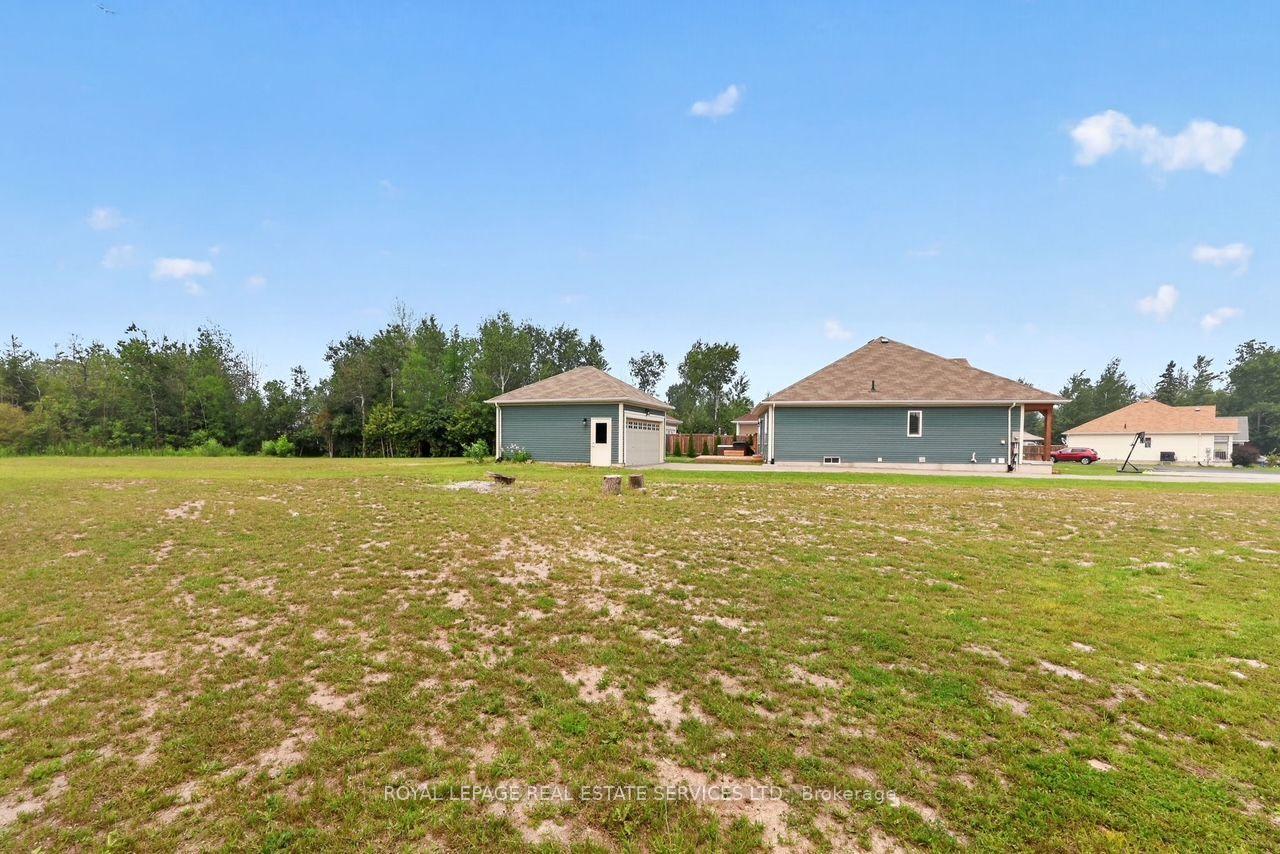 Photo 36 of 74 Robert Street S, Wasaga Beach — HOMEH