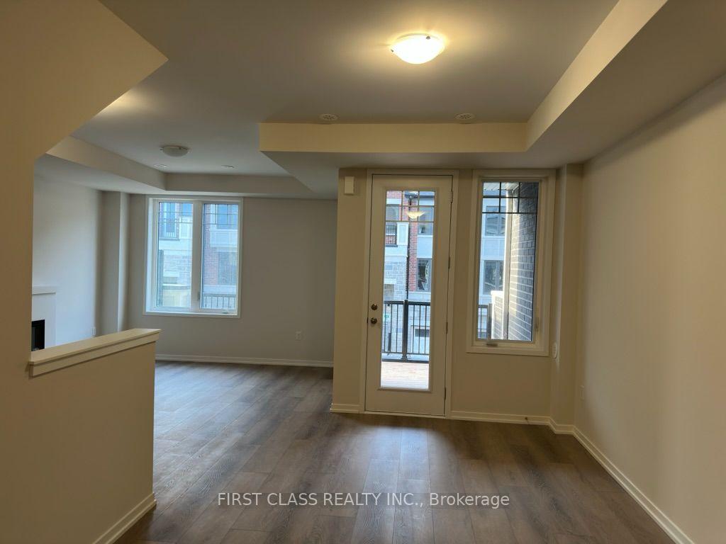Photo 9 of 27 Arbour Green Cres, Vaughan, Kleinburg — HOMEH