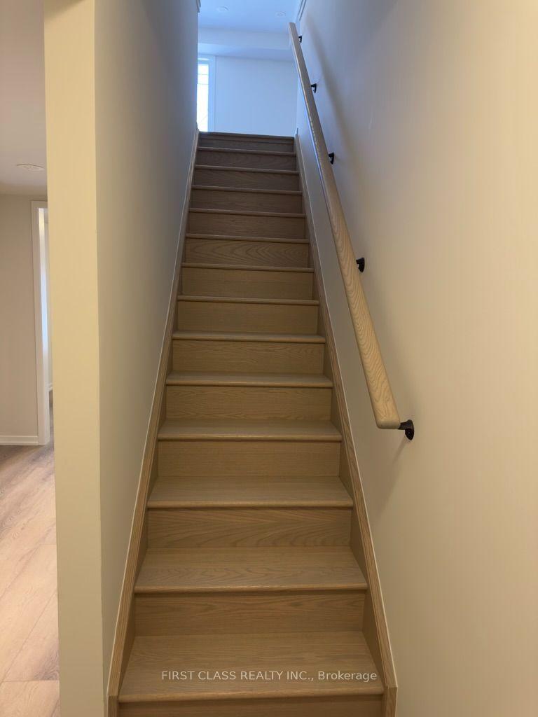 Photo 12 of 27 Arbour Green Cres, Vaughan, Kleinburg — HOMEH