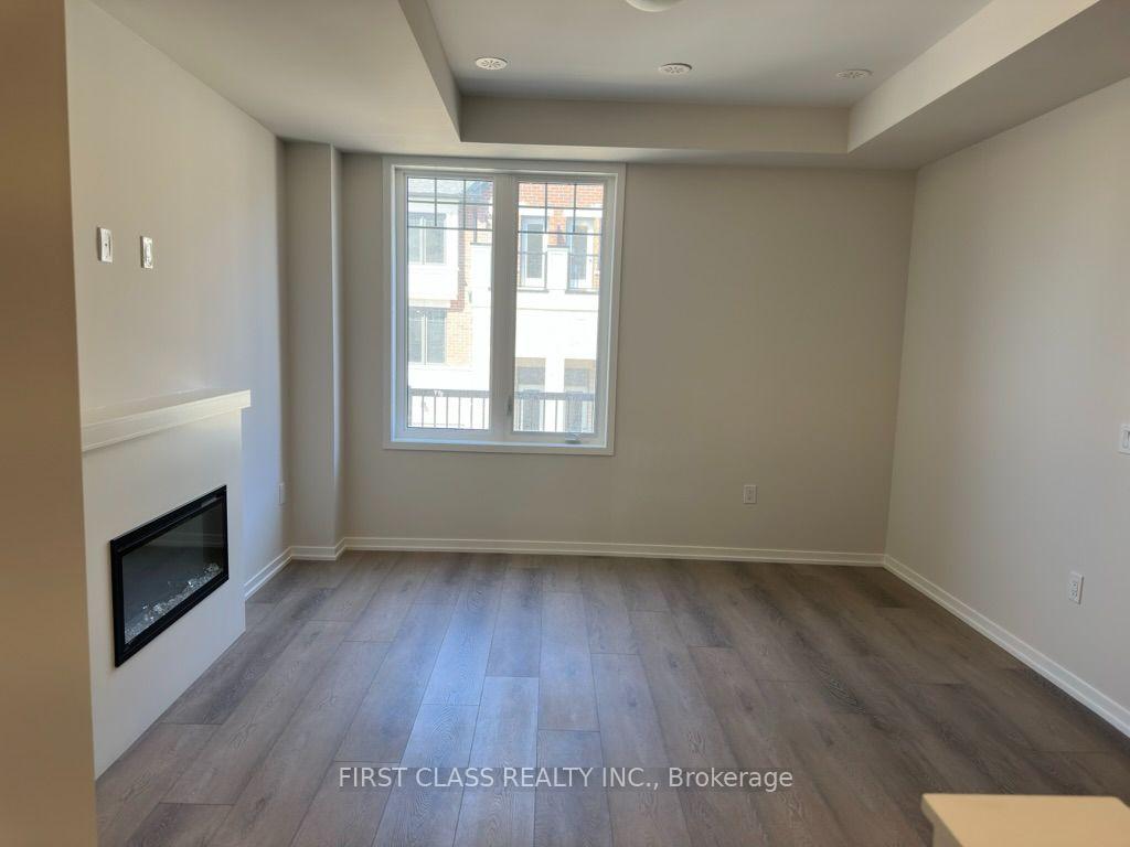 Photo 15 of 27 Arbour Green Cres, Vaughan, Kleinburg — HOMEH