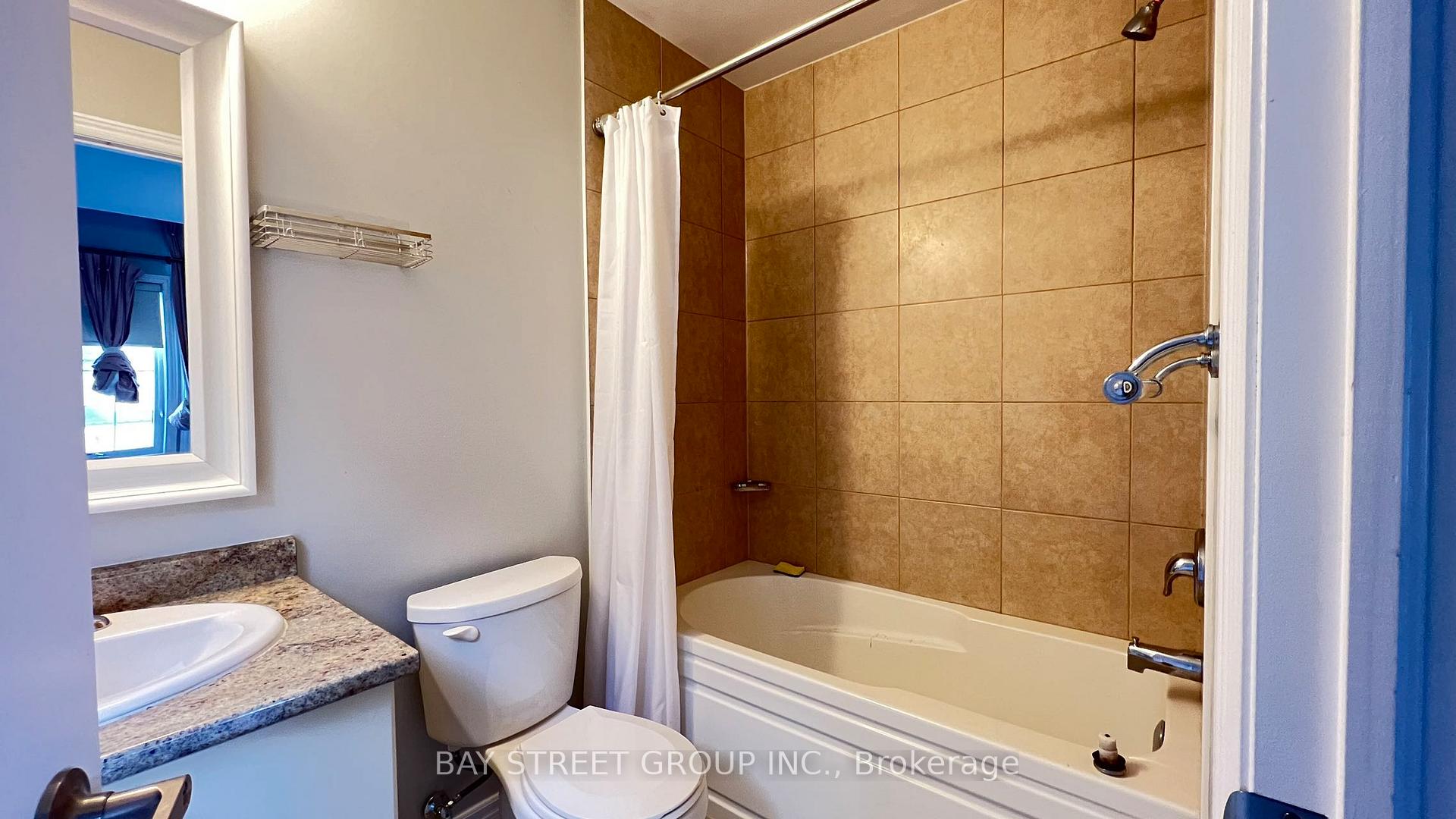 Photo 20 of 116 Riding Mountain Drive, Richmond Hill, Jefferson — HOMEH