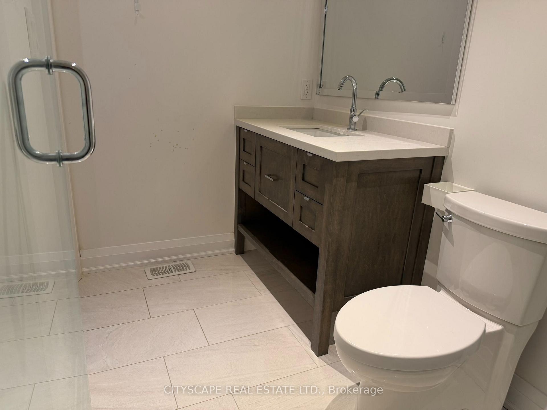 Photo 11 of 2009 Water's Edge Drive, Oakville, Bronte — HOMEH