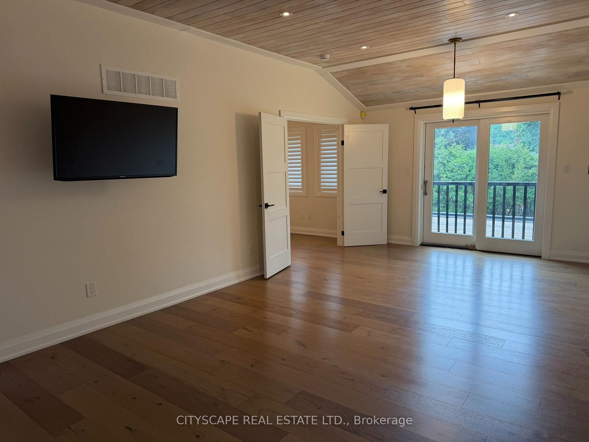 Photo 16 of 2009 Water's Edge Drive, Oakville, Bronte — HOMEH