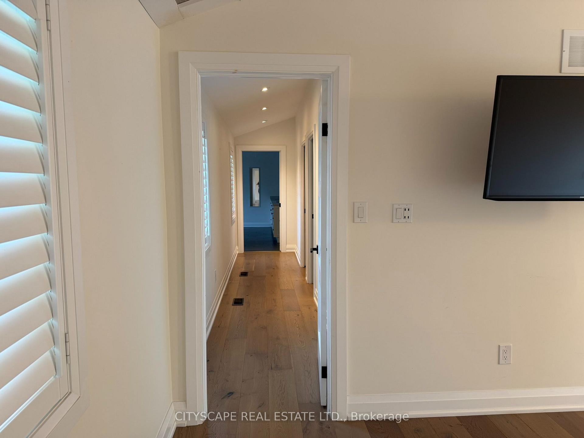 Photo 17 of 2009 Water's Edge Drive, Oakville, Bronte — HOMEH