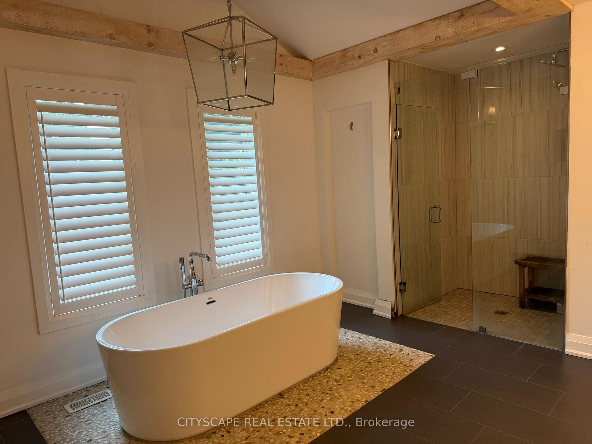 Photo 23 of 2009 Water's Edge Drive, Oakville, Bronte — HOMEH