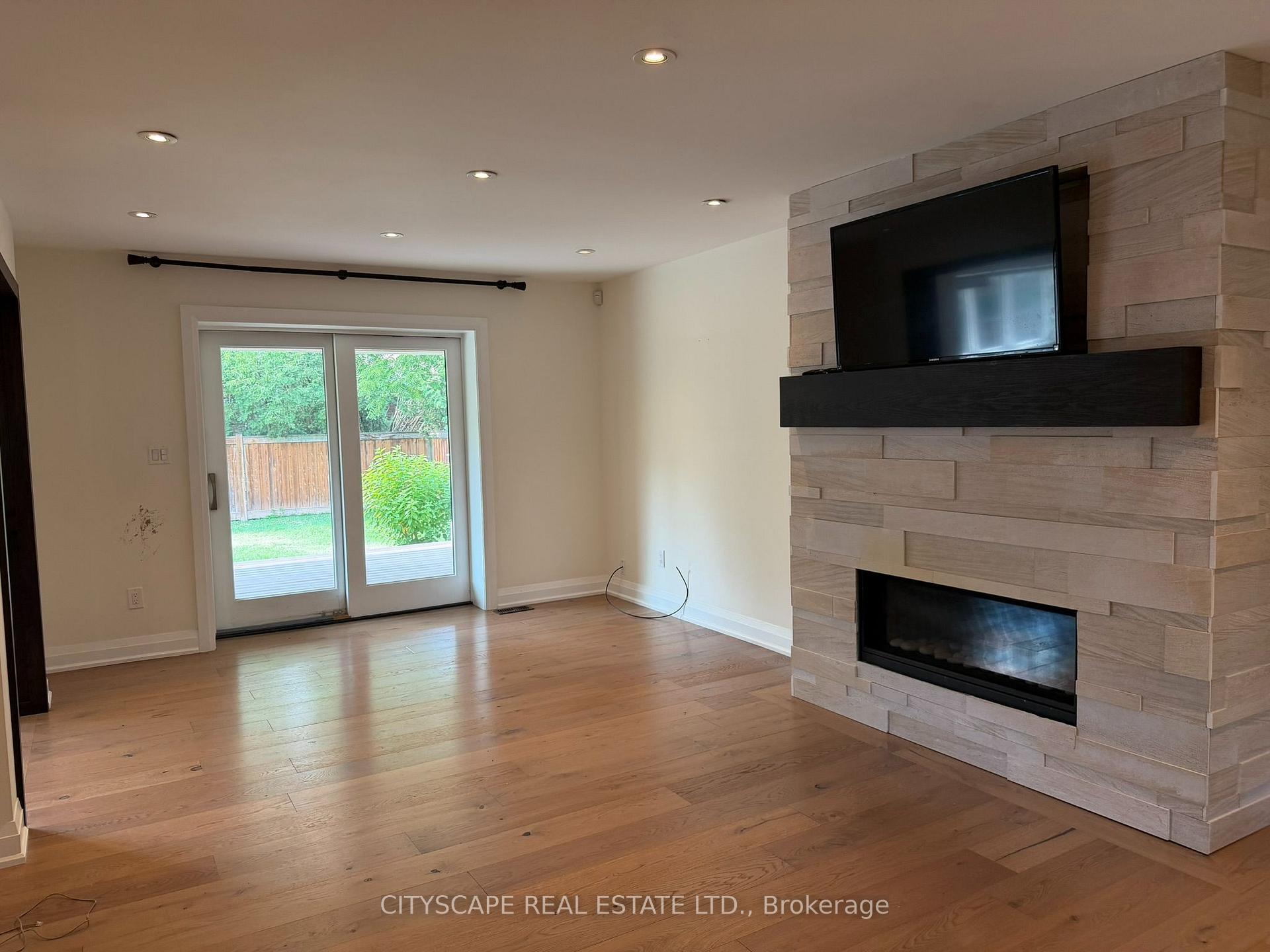 Photo 34 of 2009 Water's Edge Drive, Oakville, Bronte — HOMEH