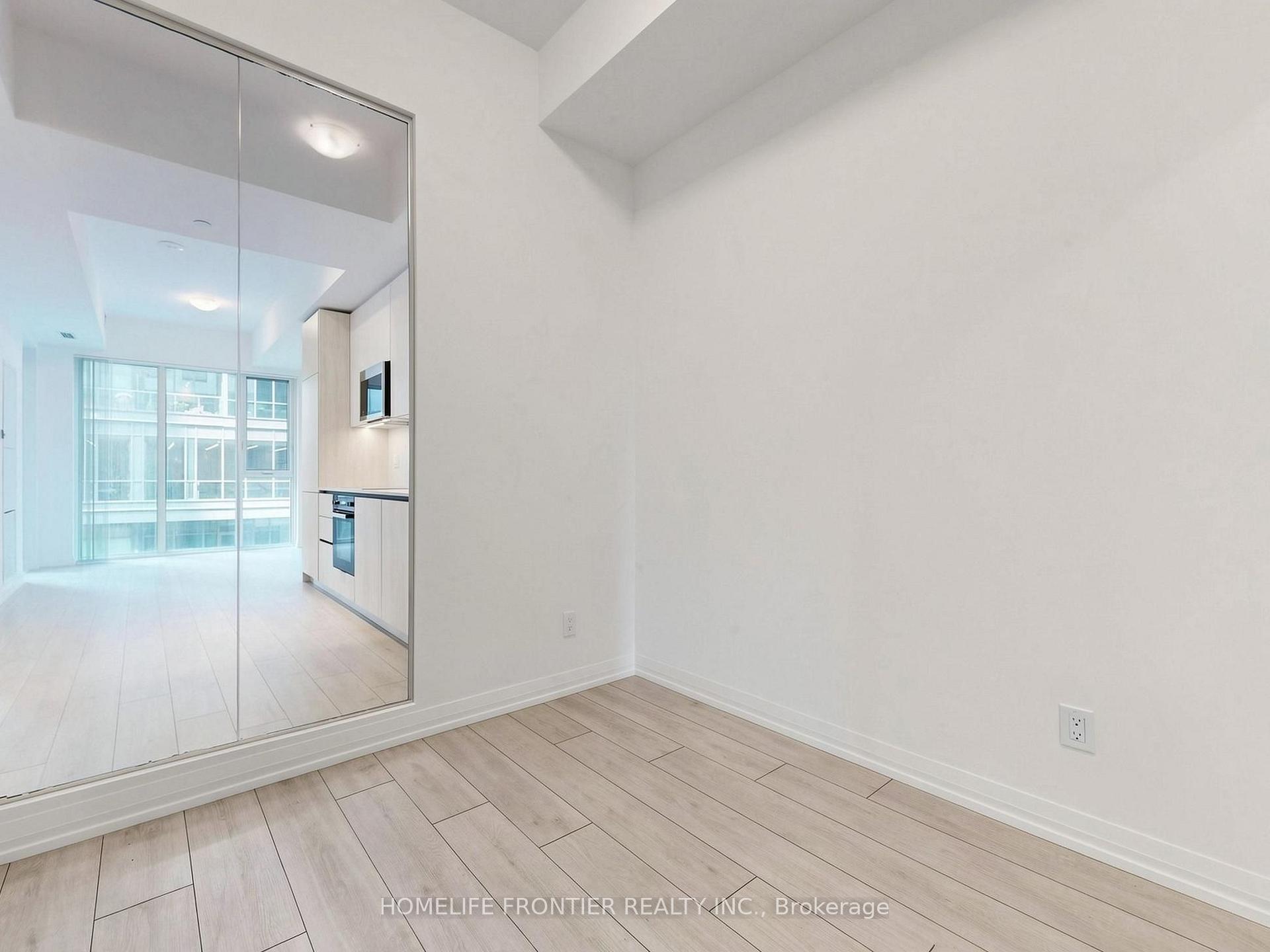 Photo 6 of Unit 719, 400 King Street W, Toronto, Waterfront Communities — HOMEH