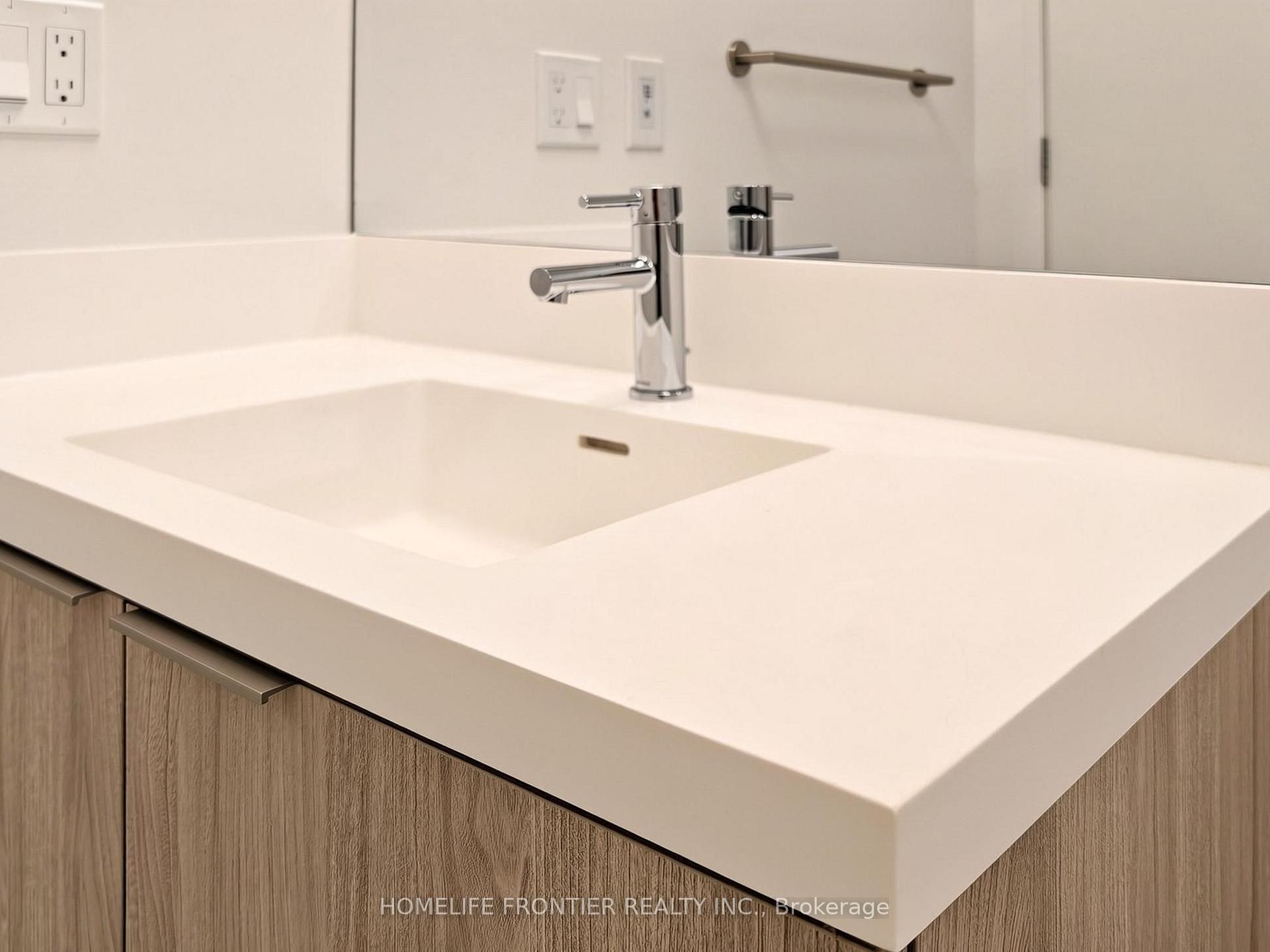 Photo 10 of Unit 719, 400 King Street W, Toronto, Waterfront Communities — HOMEH