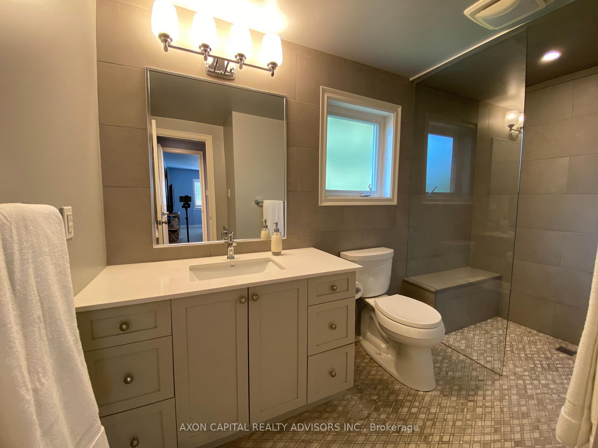 Photo 12 of 74 Eleanor Circle, Richmond Hill, South Richvale — HOMEH