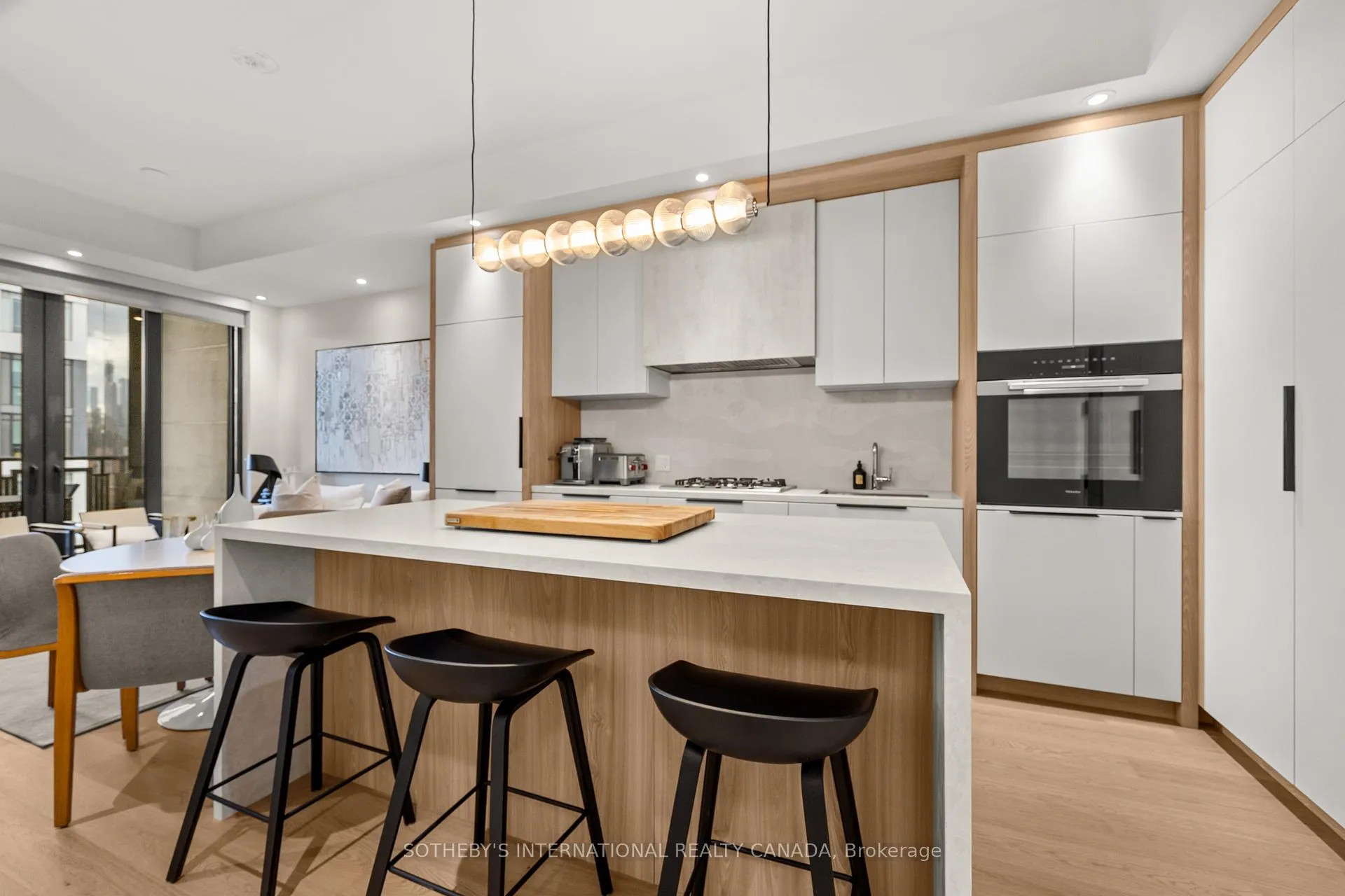 Photo 7 of Unit 510, 2 Forest Hill Road, Toronto, Casa Loma — HOMEH