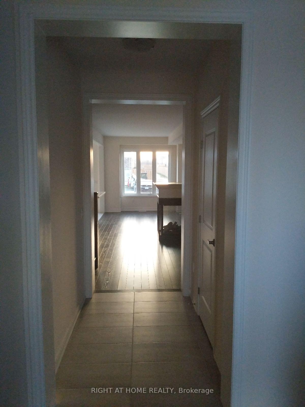 Photo 6 of 323 Raymond Road, Hamilton, Meadowlands — HOMEH