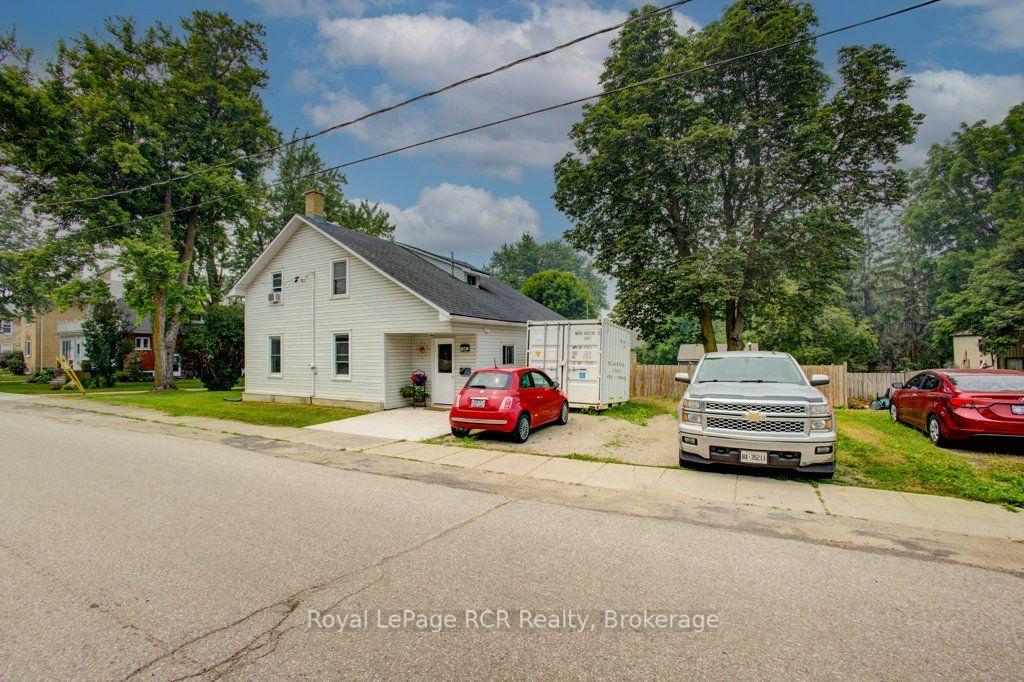 Photo 3 of 14 William Street, Perth East, Milverton — HOMEH