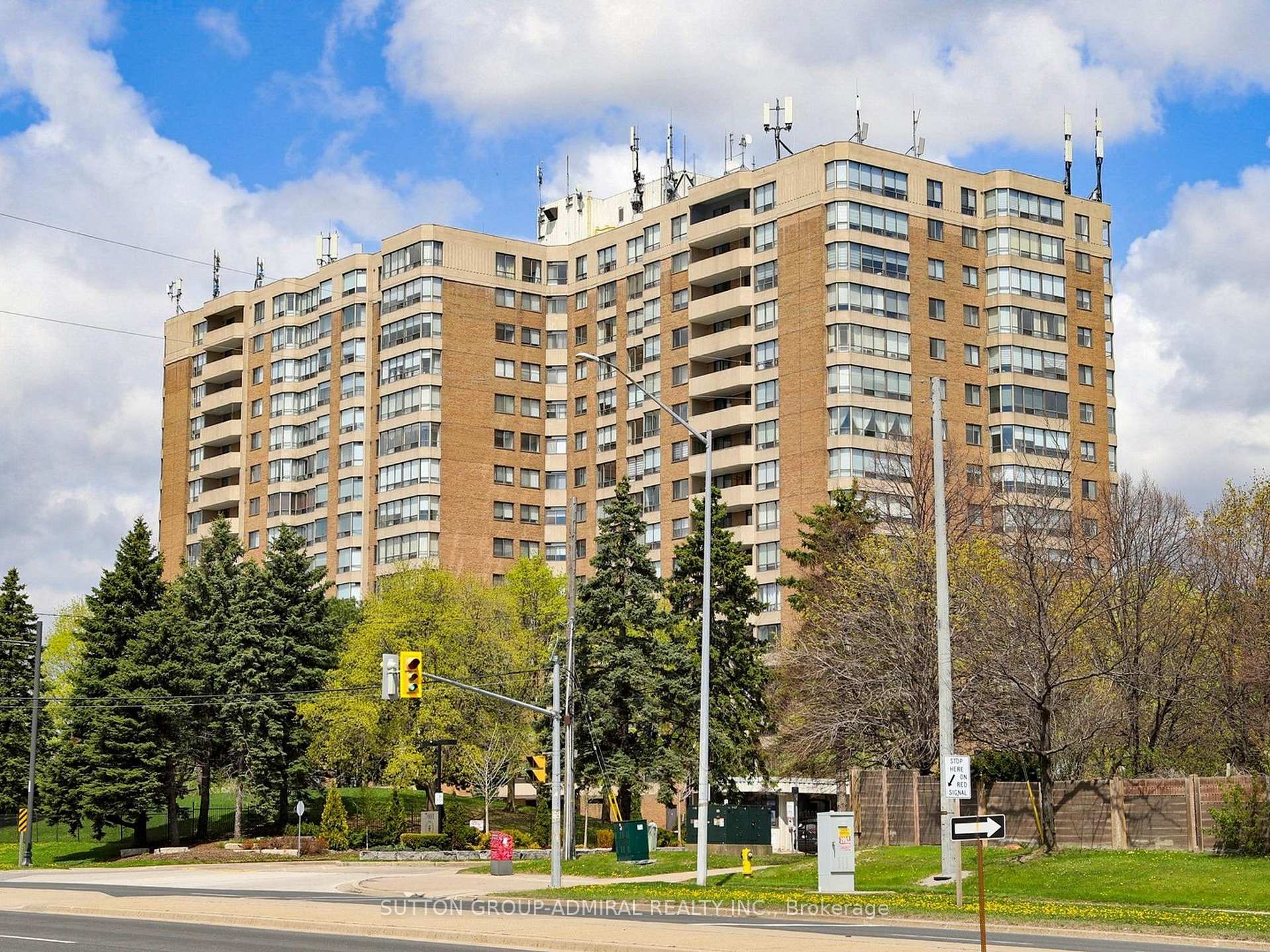 Photo 1 of Unit 312, 7601 Bathurst Street, Vaughan, Crestwood-Springfarm-Yorkhill — HOMEH