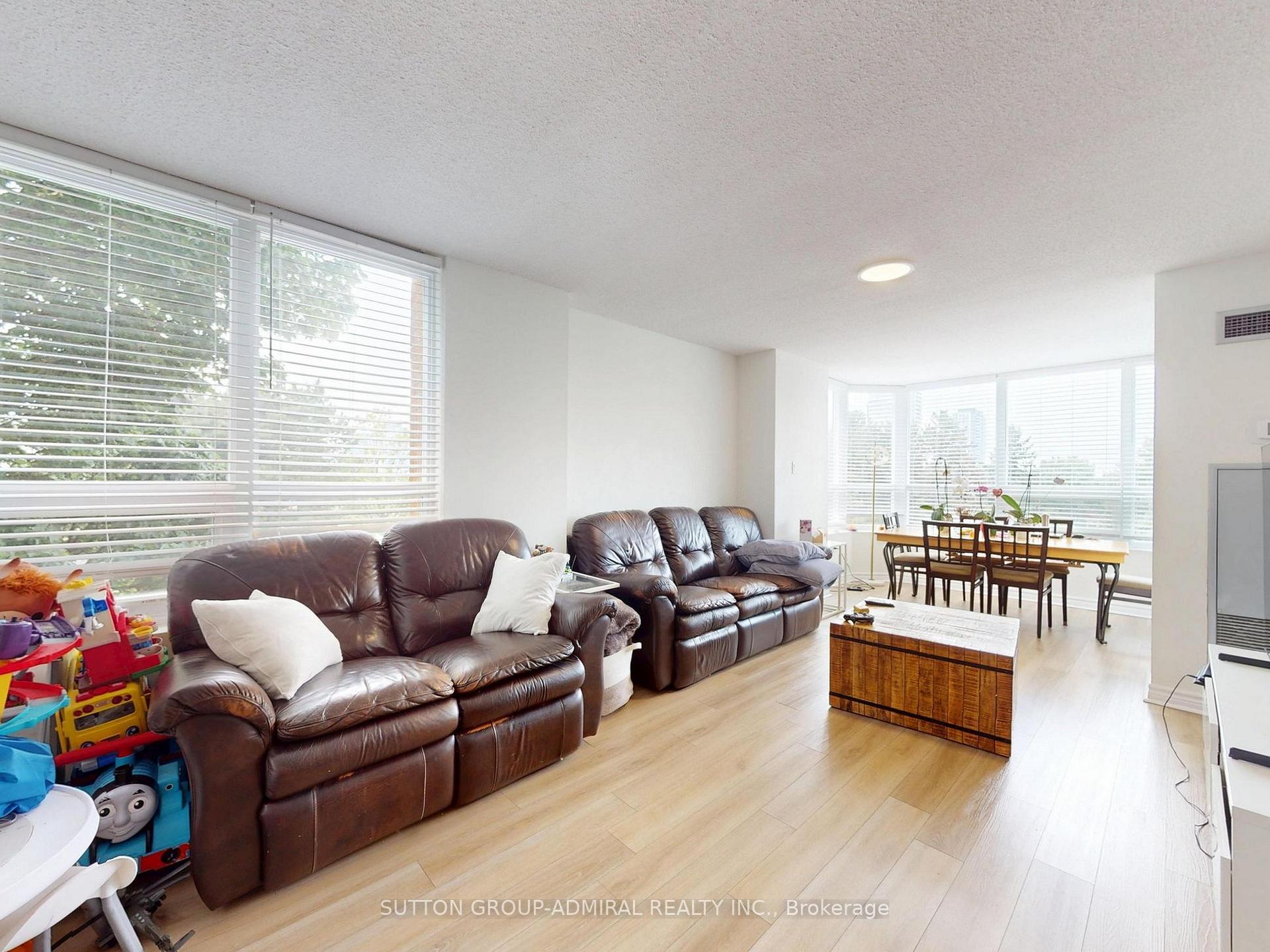 Photo 10 of Unit 312, 7601 Bathurst Street, Vaughan, Crestwood-Springfarm-Yorkhill — HOMEH