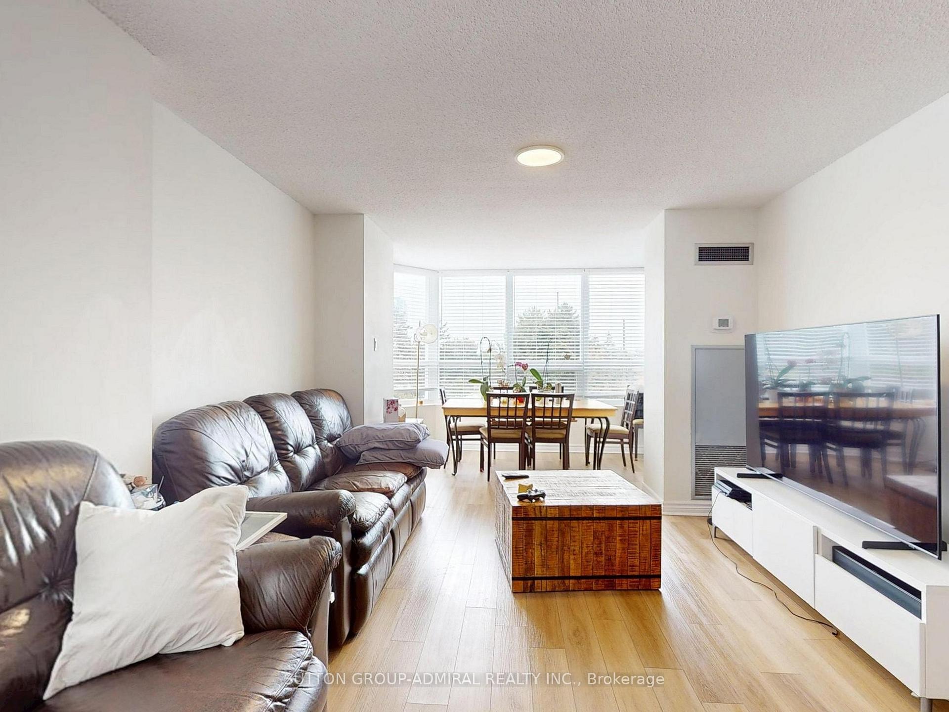 Photo 11 of Unit 312, 7601 Bathurst Street, Vaughan, Crestwood-Springfarm-Yorkhill — HOMEH
