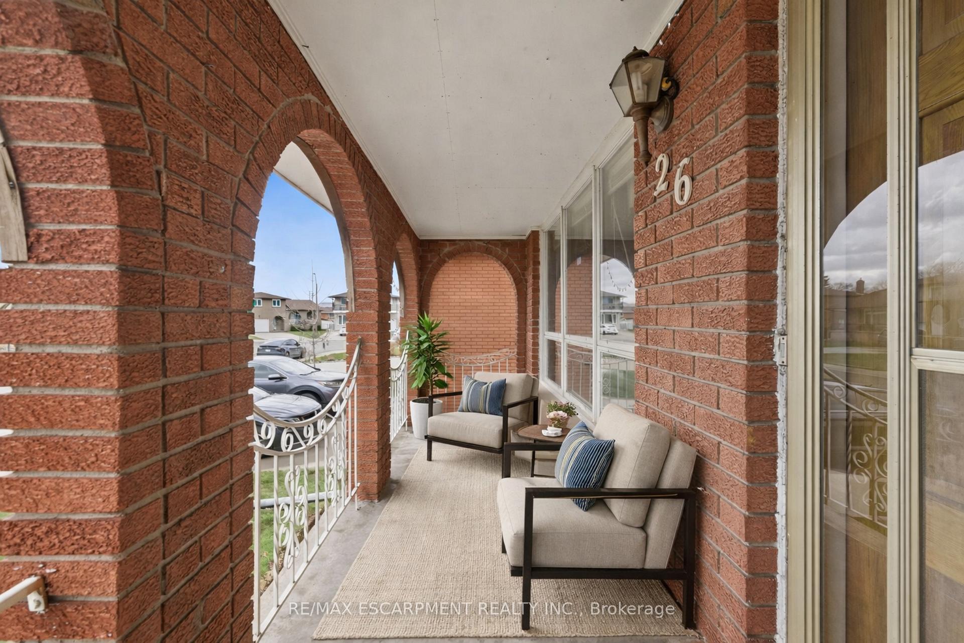 Photo 2 of 26 Adorn Court, Hamilton, Kentley — HOMEH