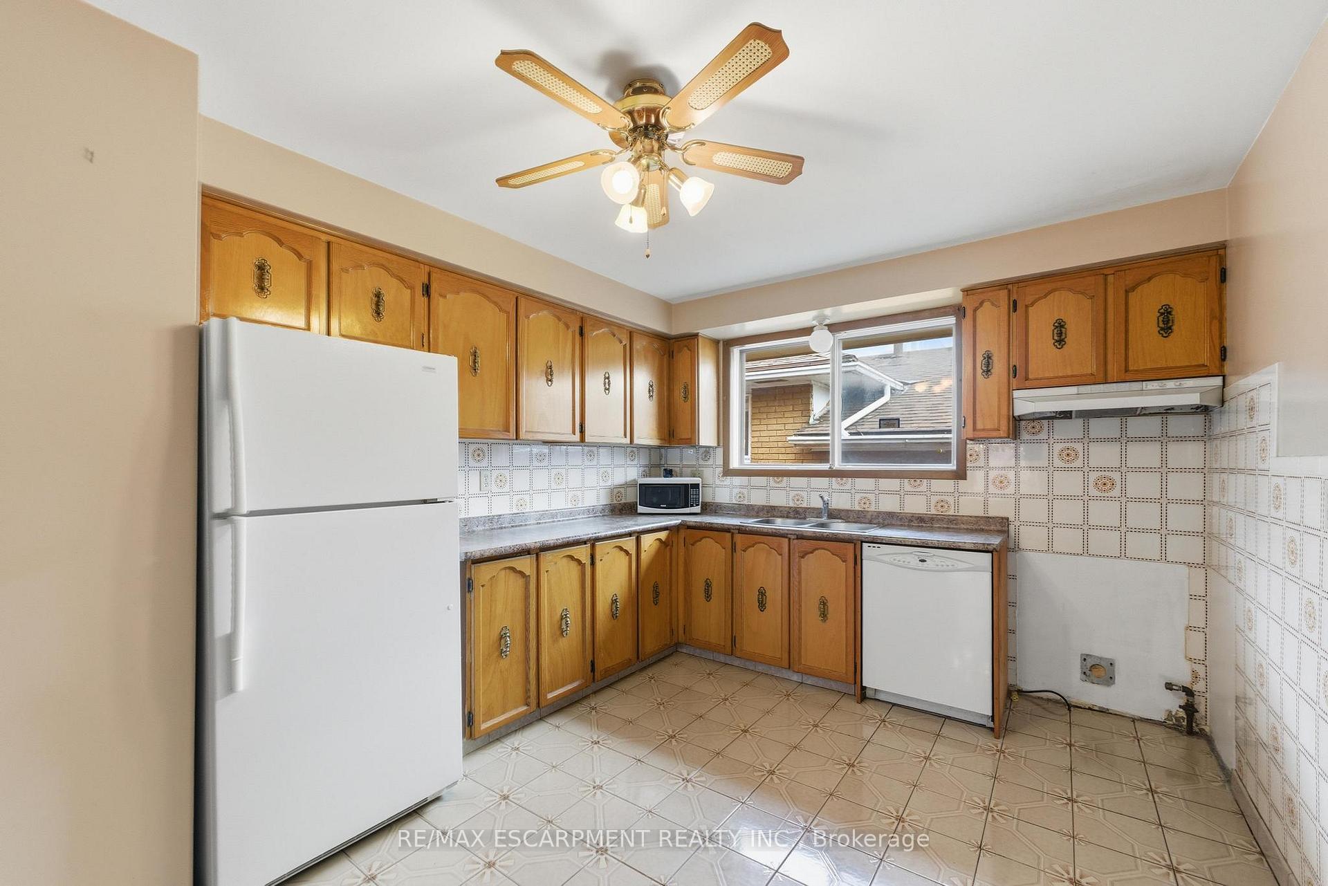 Photo 12 of 26 Adorn Court, Hamilton, Kentley — HOMEH
