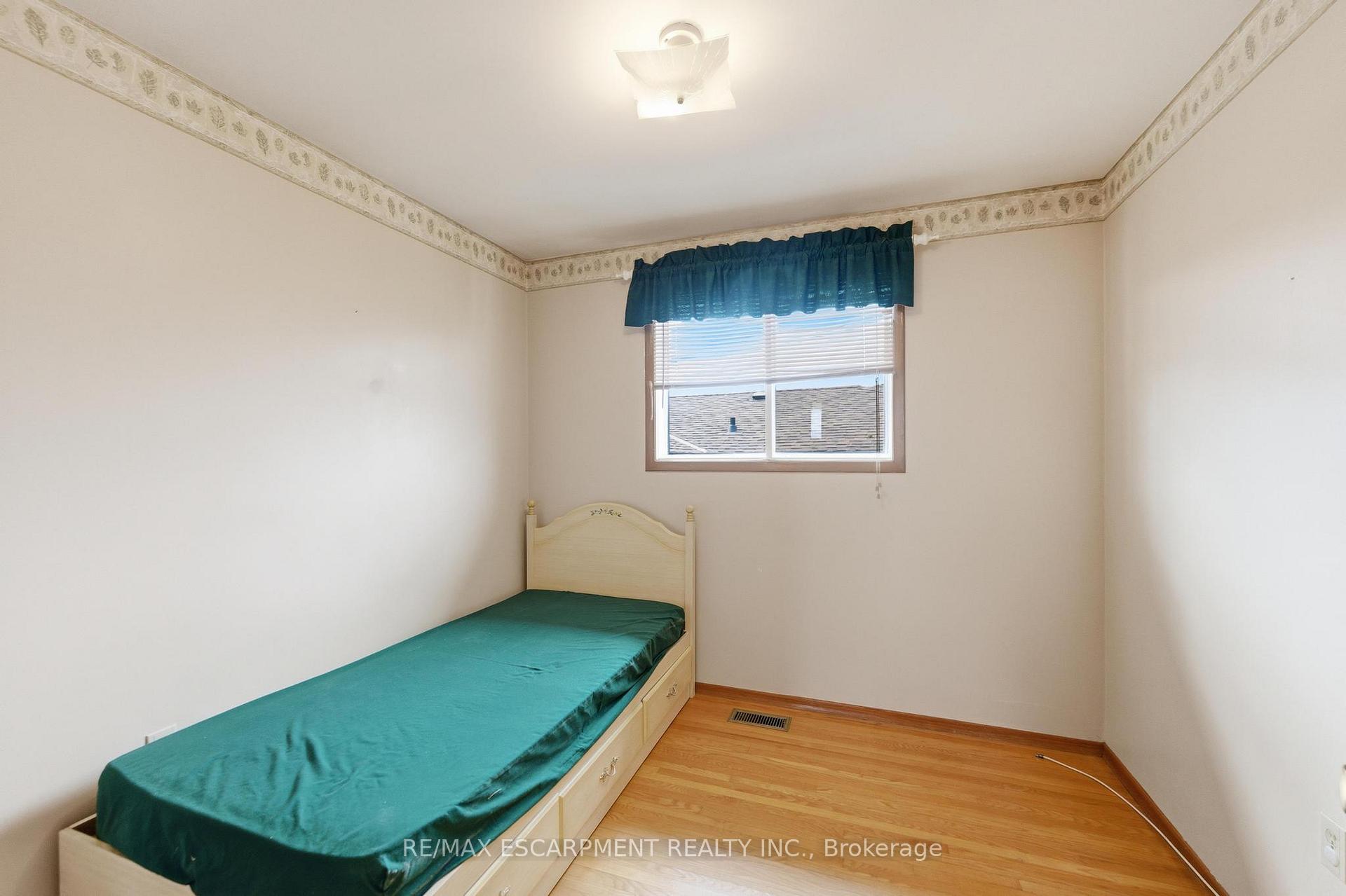 Photo 18 of 26 Adorn Court, Hamilton, Kentley — HOMEH