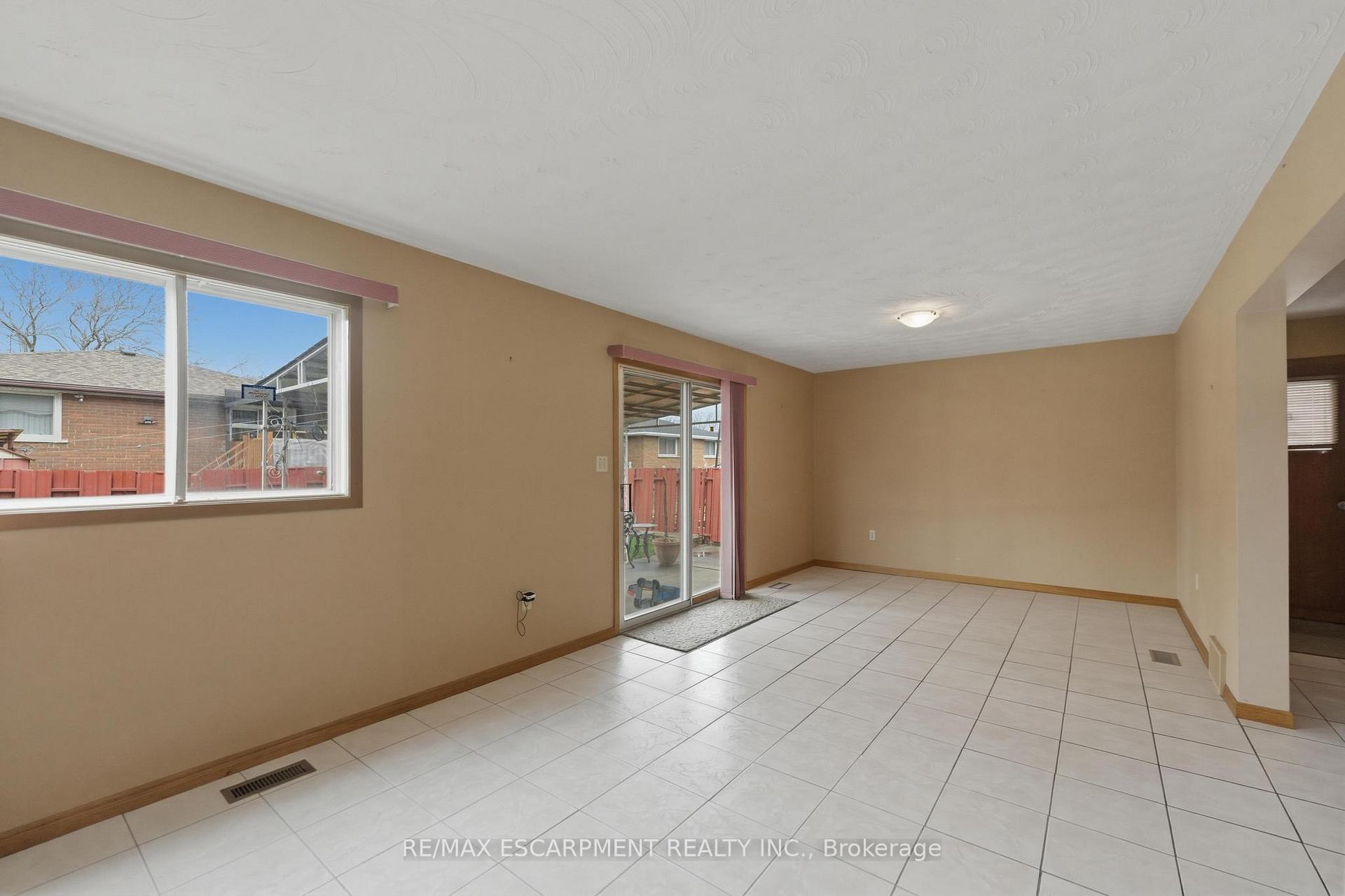 Photo 21 of 26 Adorn Court, Hamilton, Kentley — HOMEH