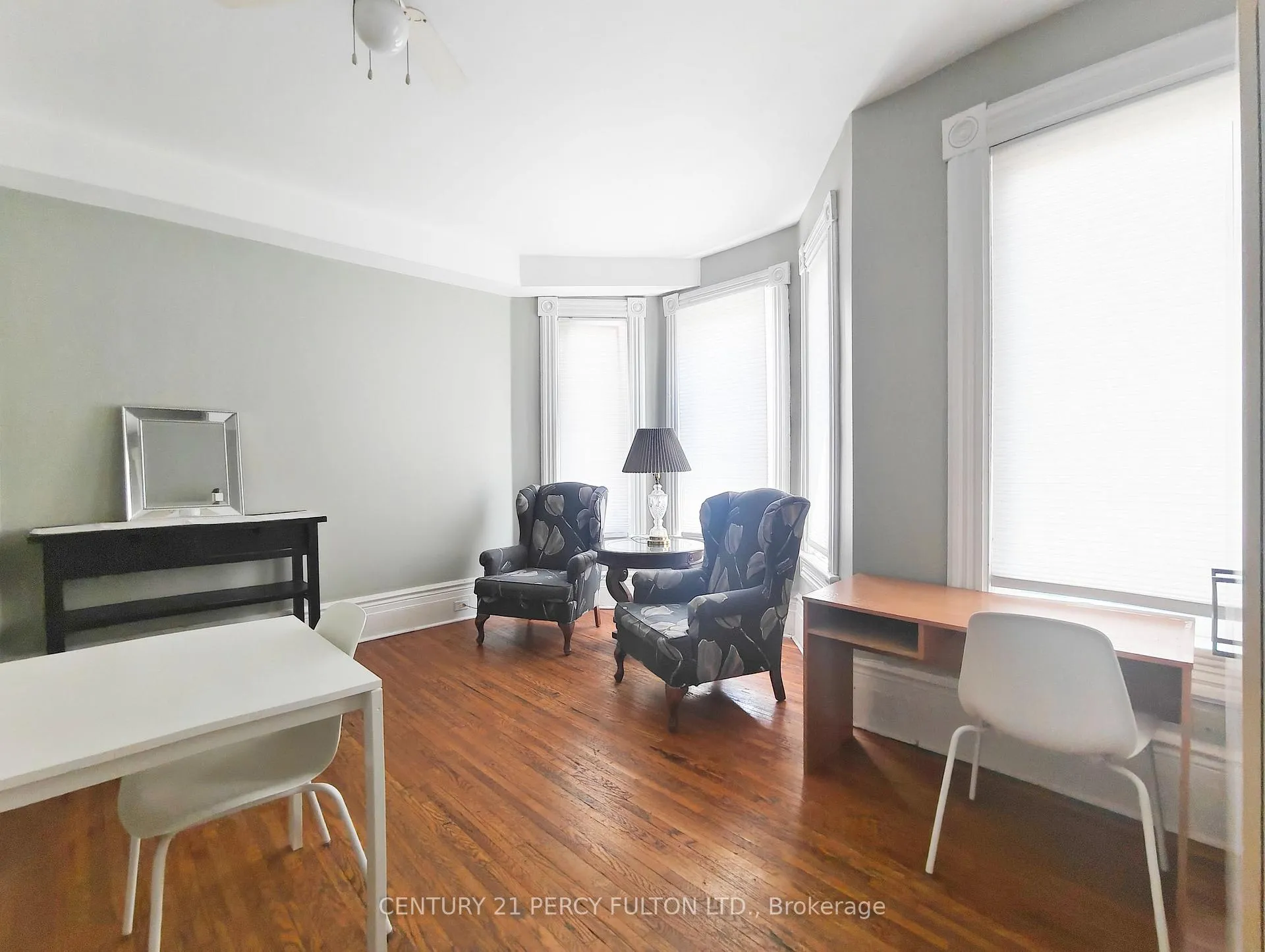 Photo 3 of 196 Brock Avenue, Toronto, Little Portugal — HOMEH