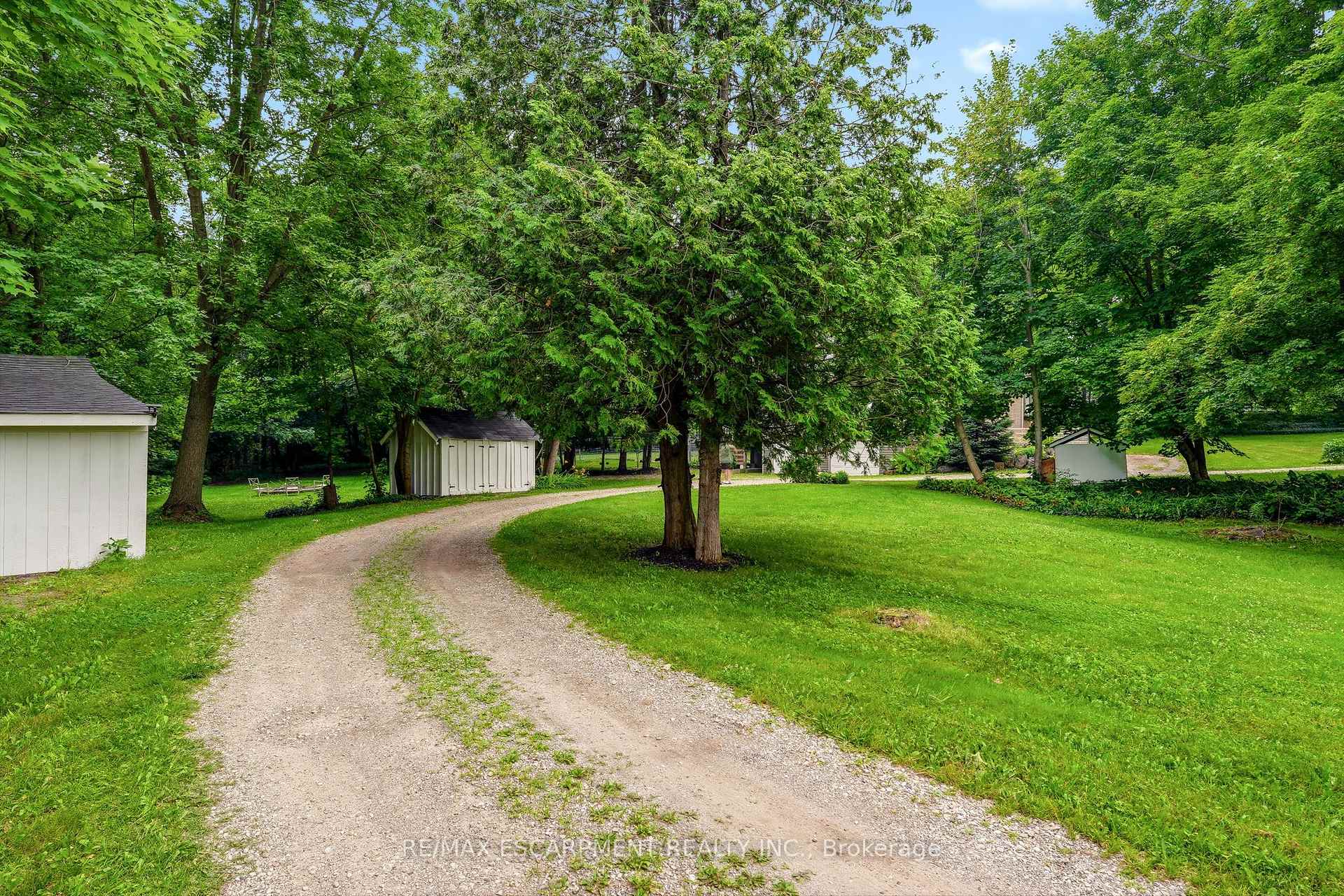 Photo 5 of 318 10th Concession Road E, Hamilton, Rural Flamborough — HOMEH