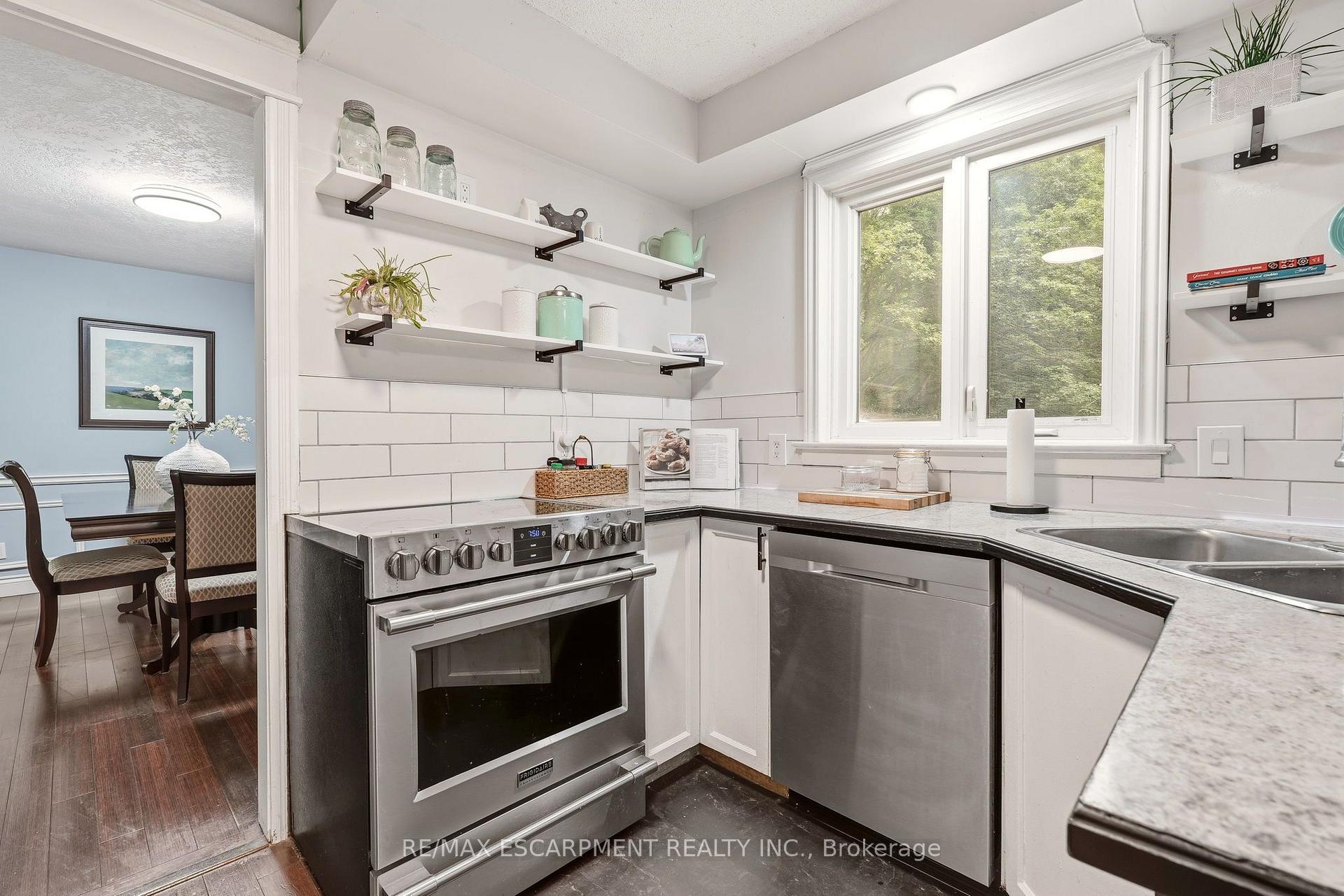 Photo 8 of 318 10th Concession Road E, Hamilton, Rural Flamborough — HOMEH