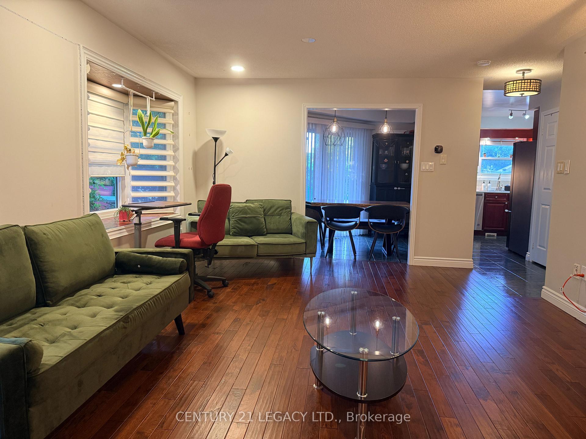 Photo 4 of 134 Provincial Place, Brampton, Northgate — HOMEH