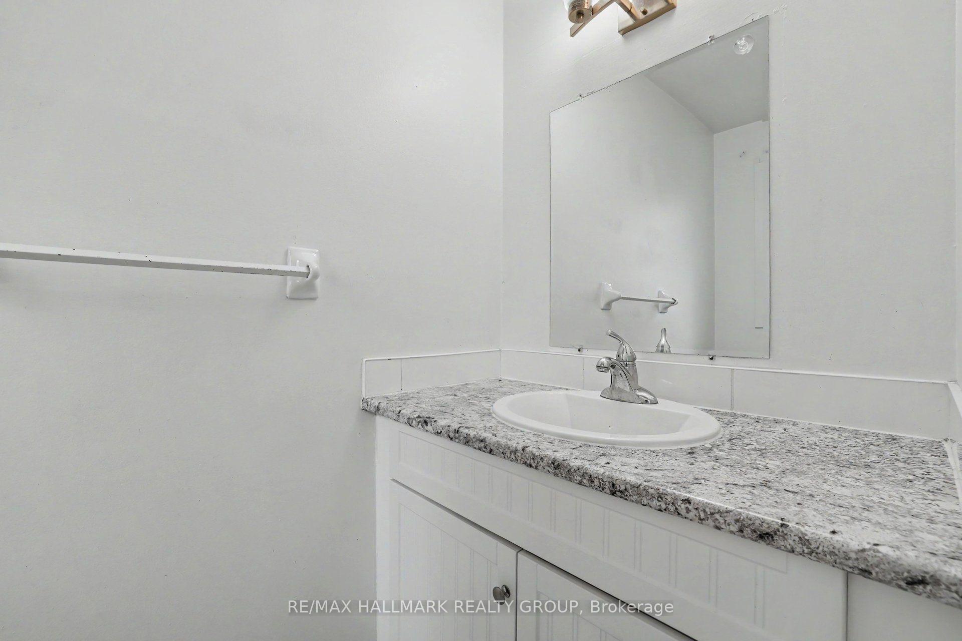 Photo 8 of Unit 18, 32 Sonnet Crescent, Ottawa, Westcliffe Estates — HOMEH