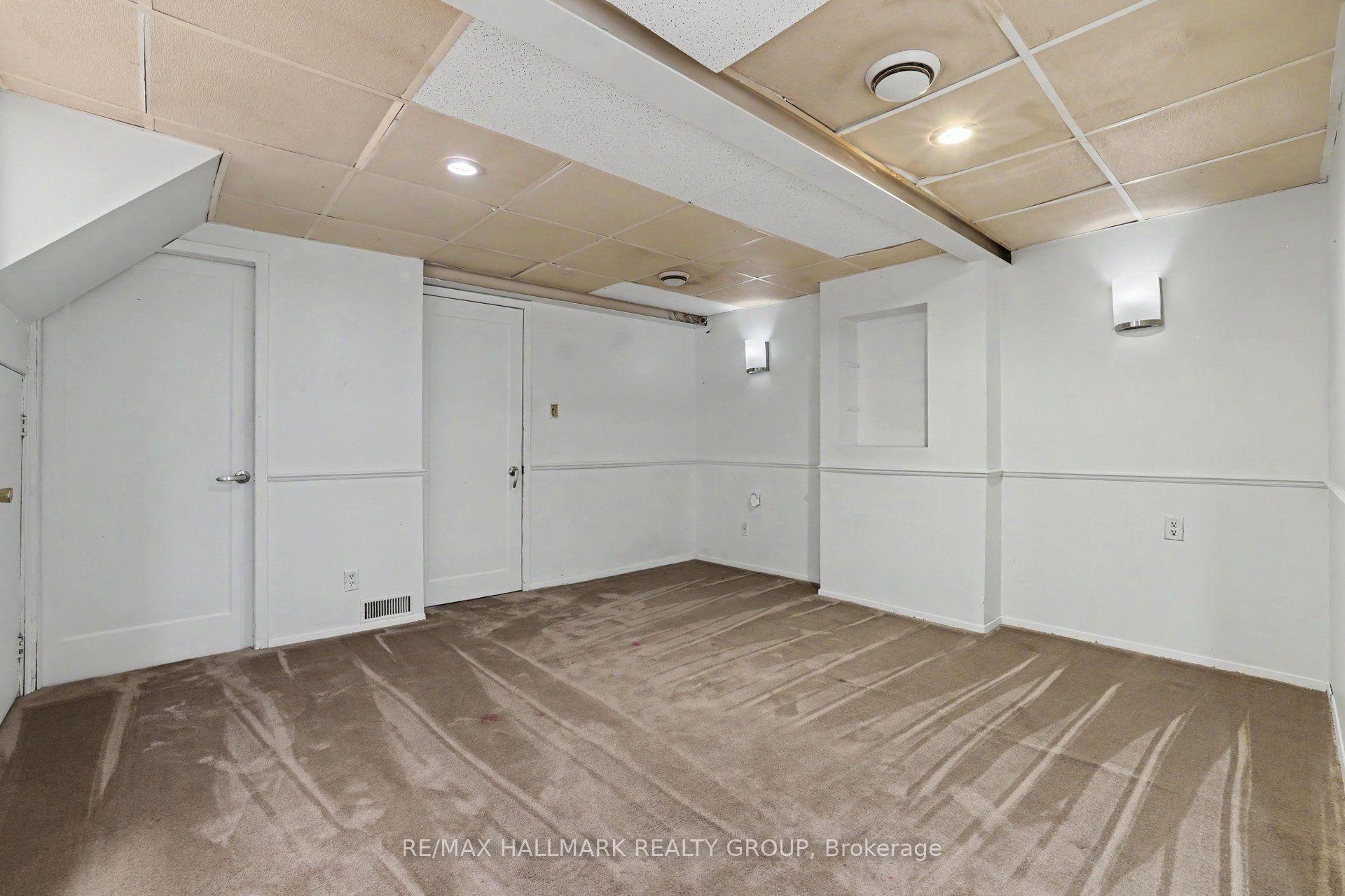 Photo 13 of Unit 18, 32 Sonnet Crescent, Ottawa, Westcliffe Estates — HOMEH