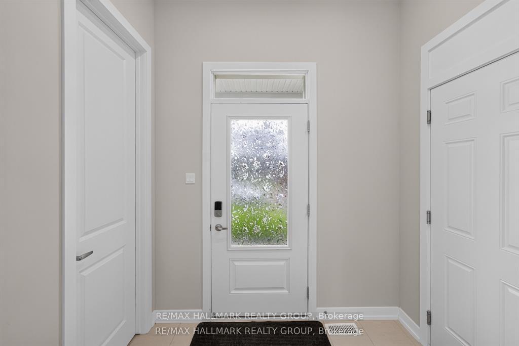 Photo 3 of 627 Alopex Row, Ottawa, Btwn Franktown Rd. & Fallowfield Rd. — HOMEH