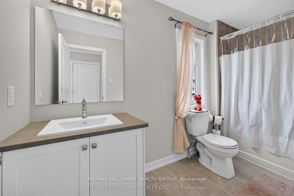 Photo 14 of 627 Alopex Row, Ottawa, Btwn Franktown Rd. & Fallowfield Rd. — HOMEH