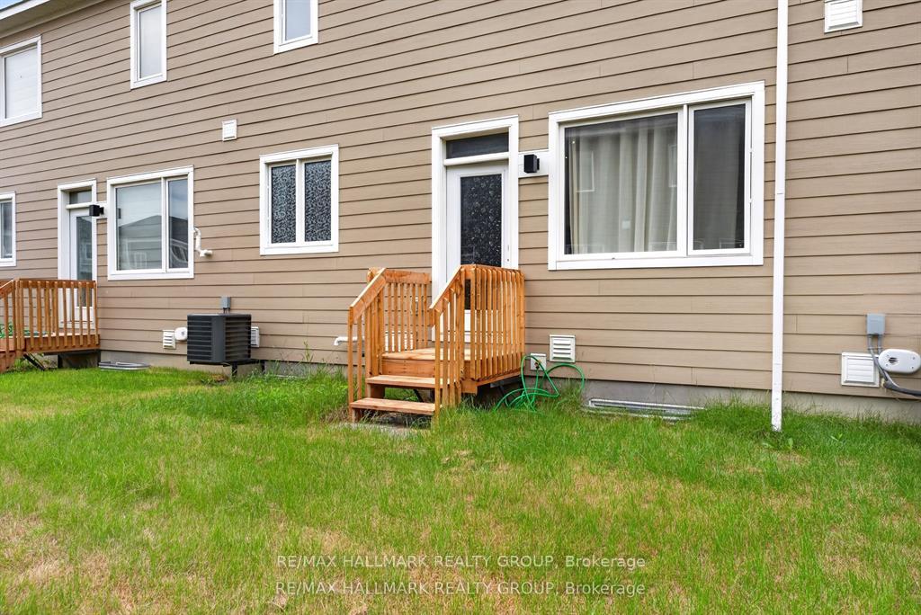Photo 24 of 627 Alopex Row, Ottawa, Btwn Franktown Rd. & Fallowfield Rd. — HOMEH