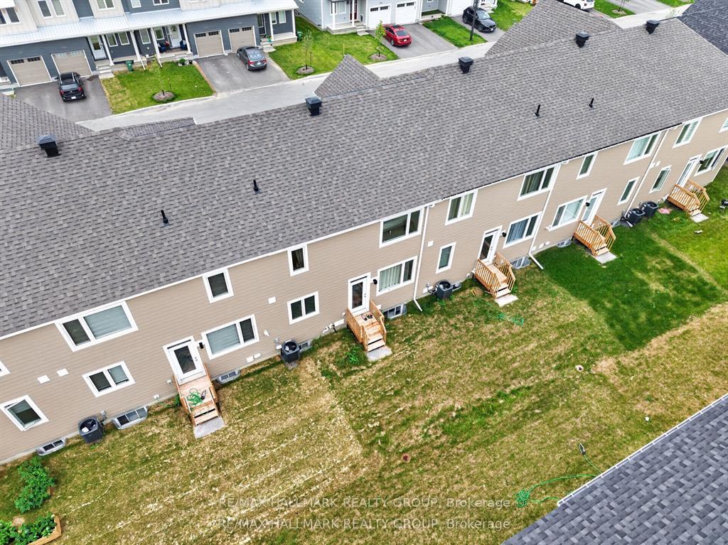 Photo 26 of 627 Alopex Row, Ottawa, Btwn Franktown Rd. & Fallowfield Rd. — HOMEH