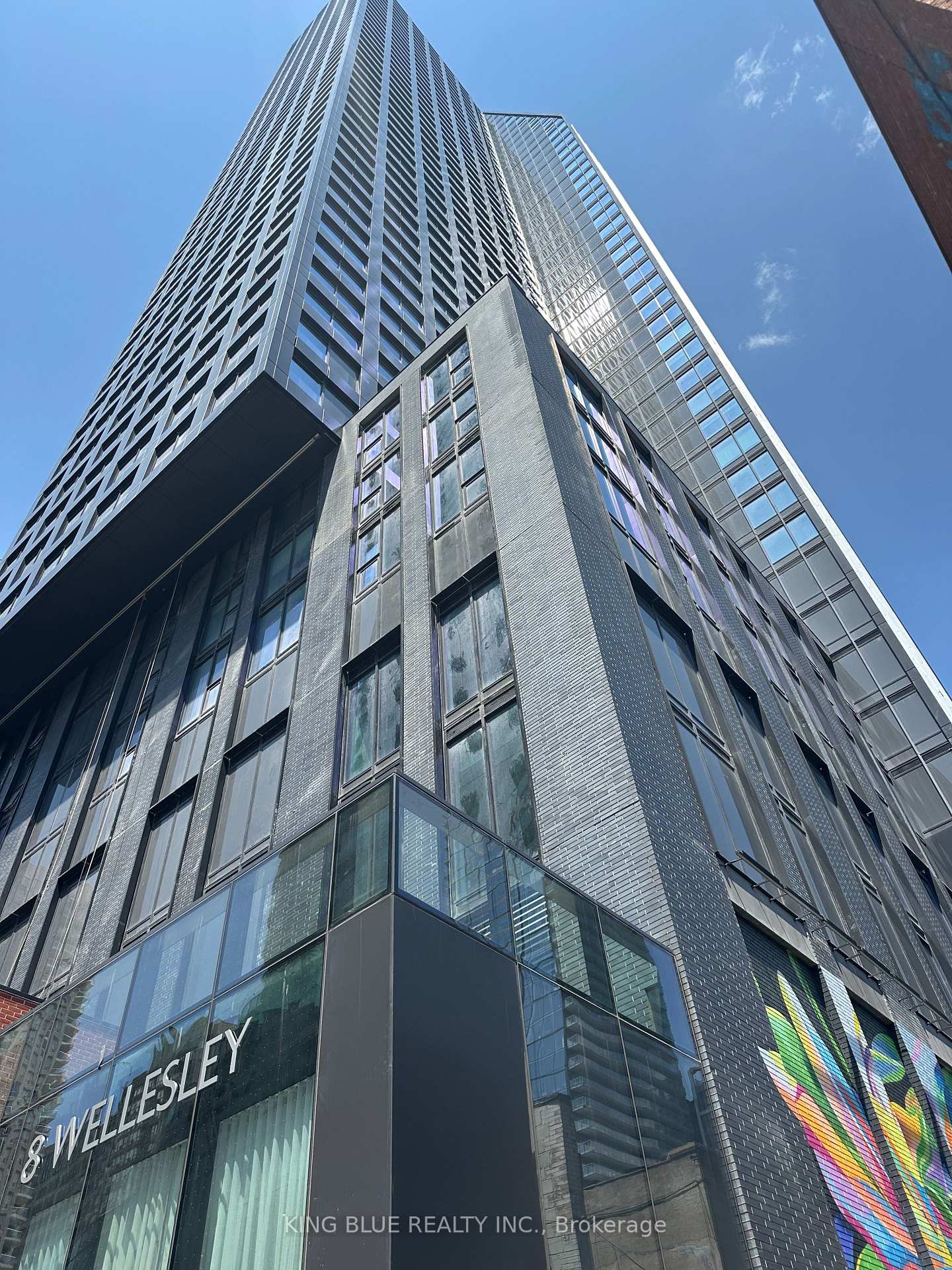 Front of Unit 5905, 8 Wellesley Street W