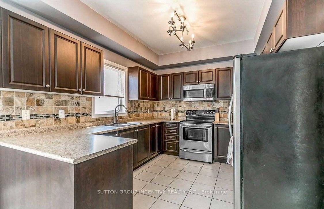 Photo 3 of 1305 Perniegie Crescent, Innisfil, Alcona — HOMEH